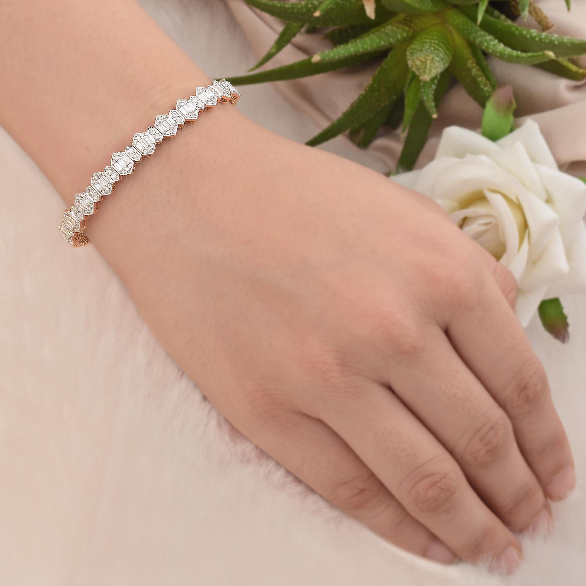 Moderne 1.70 Carat SI Clarity HI Color Diamond Cuff Bangle Bracelet 18 Karat Yellow Gold en vente