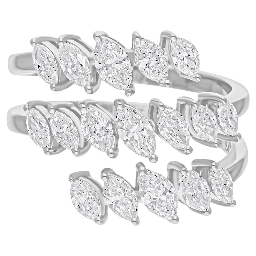 Bague en or blanc 18 carats avec diamant marquise de 1,70 carat de pureté SI et de couleur hi-colore