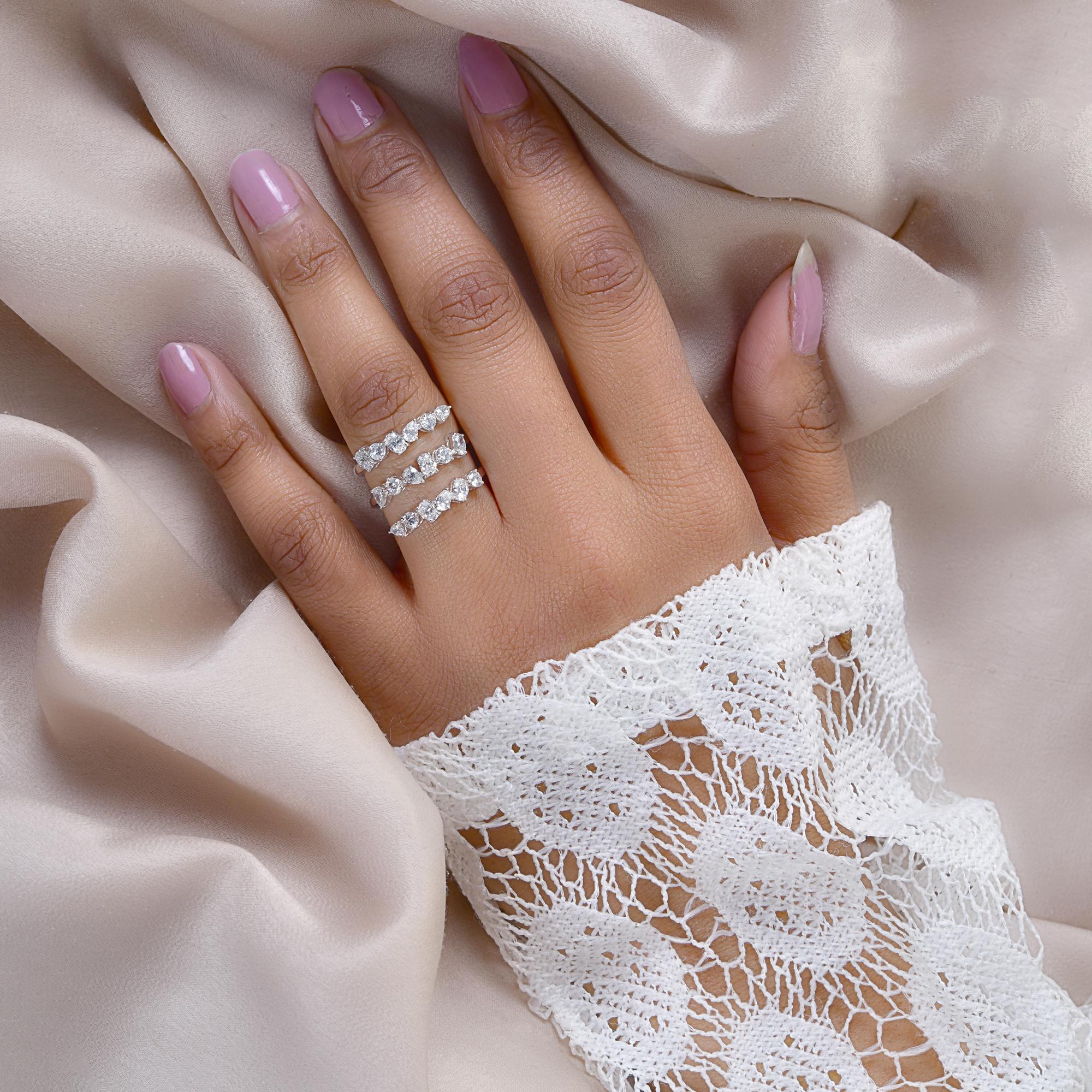 1.70 Carat SI/H Multi Shape Diamond Spiral Ring 18 Karat White Gold Fine Jewelry In New Condition For Sale In Diera, Dubai