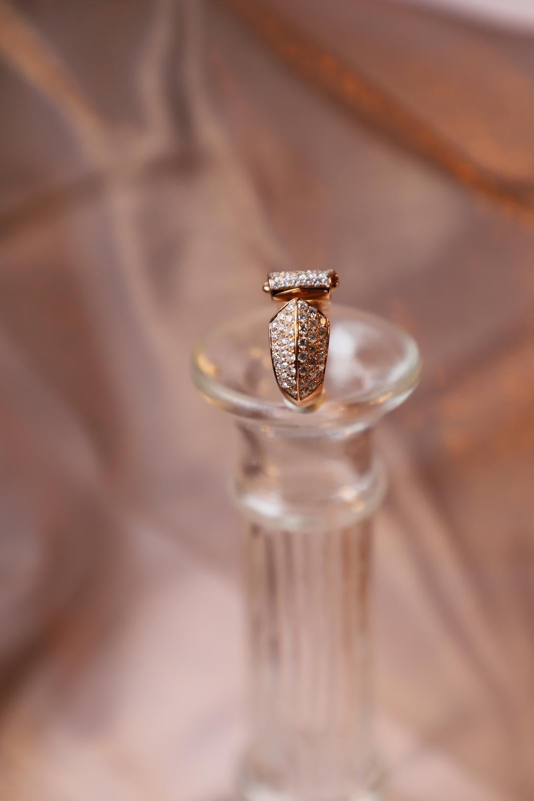1.70 Carat White Diamonds G VS1 18 Karat Gold Deco Style Design Ring For Sale 9