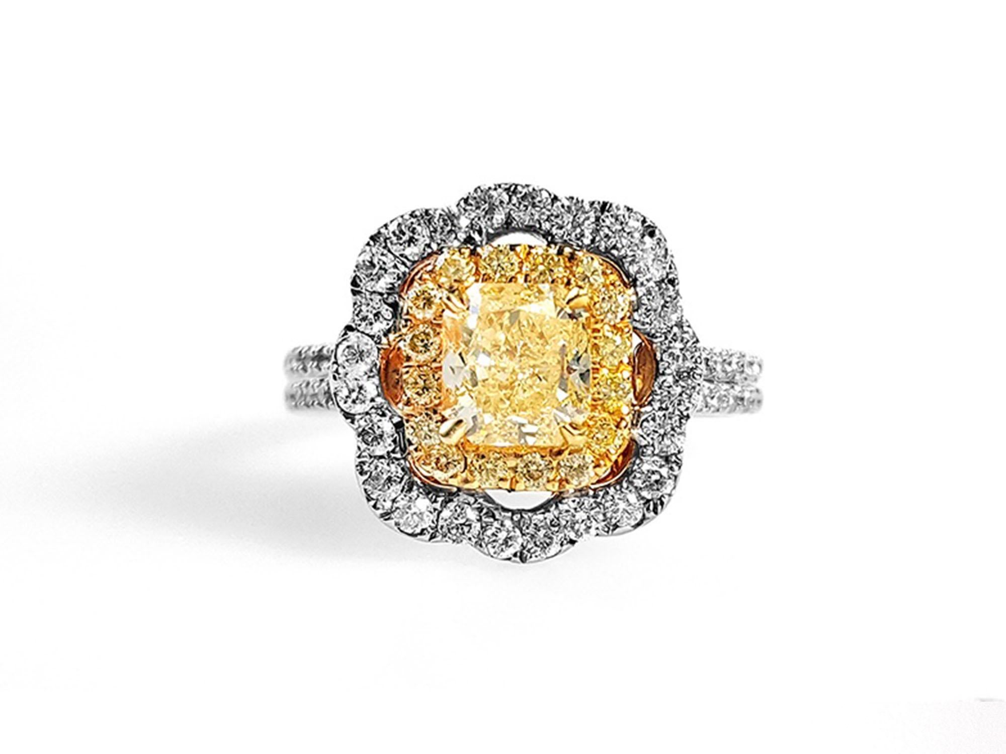 Contemporain Bague de fiançailles cocktail en or 18 carats avec diamants jaunes et blancs de 1,70 carat