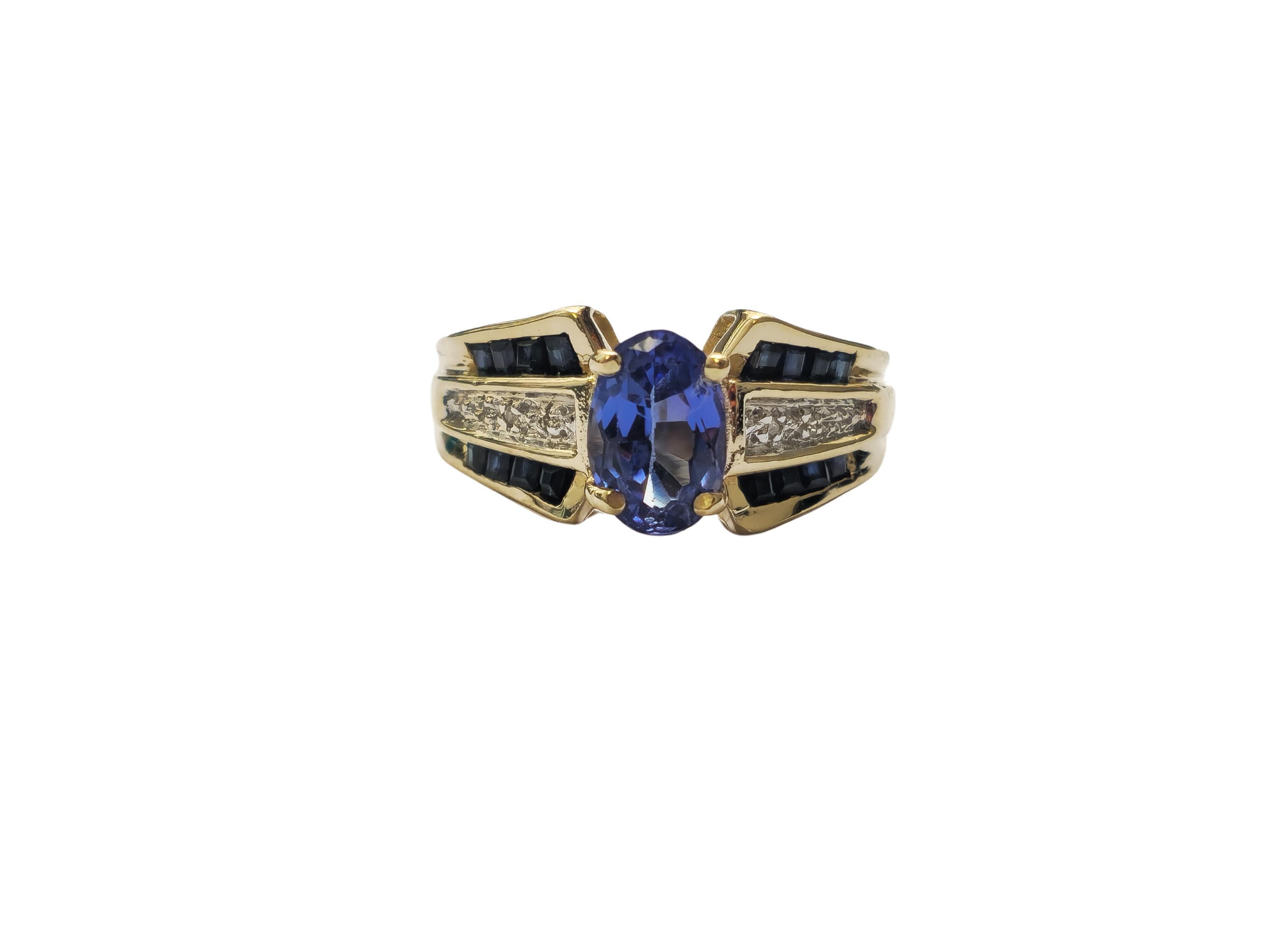Women's 1.70 carats Blue Sapphire & Diamond Ring with Tanzanite Center in 14k Gold For Sale