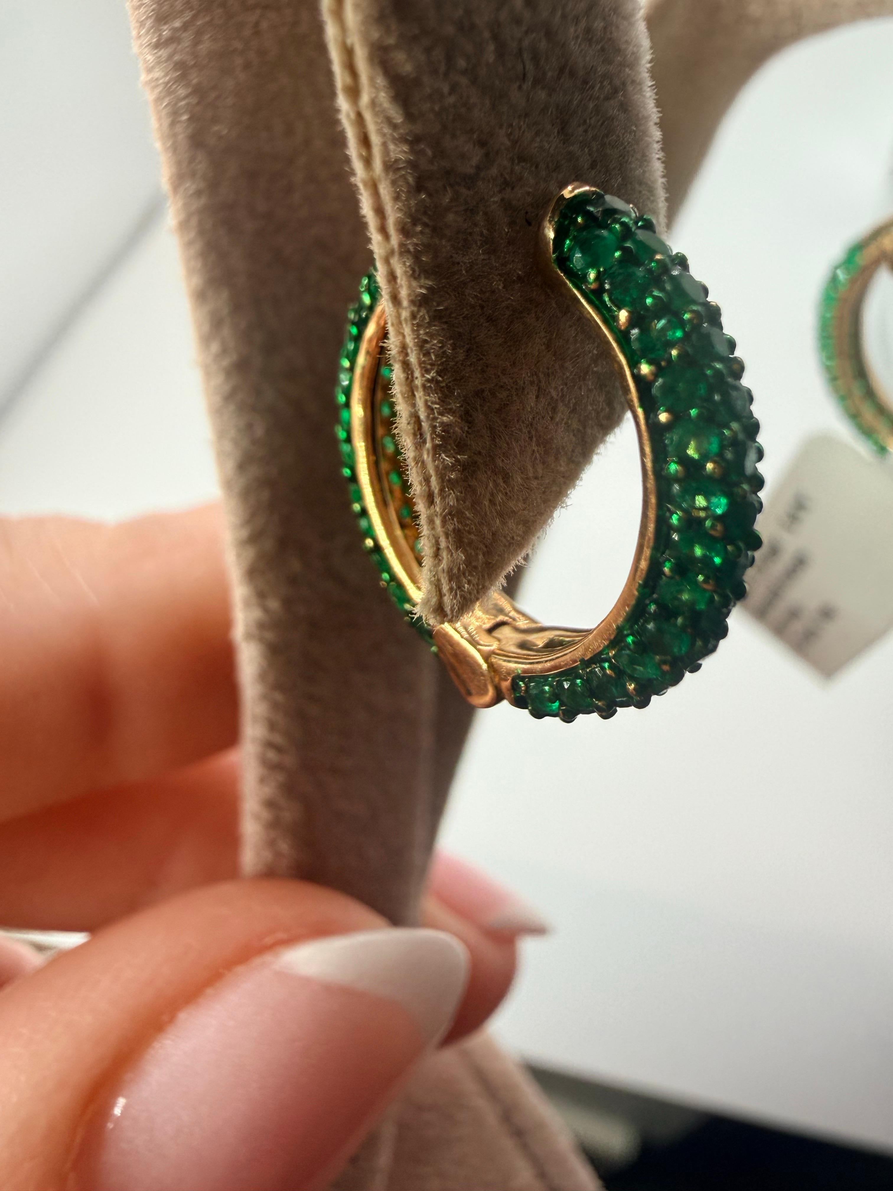 1,70 Karat Smaragd Reifchen 14KT Gold im Zustand „Neu“ im Angebot in Jupiter, FL