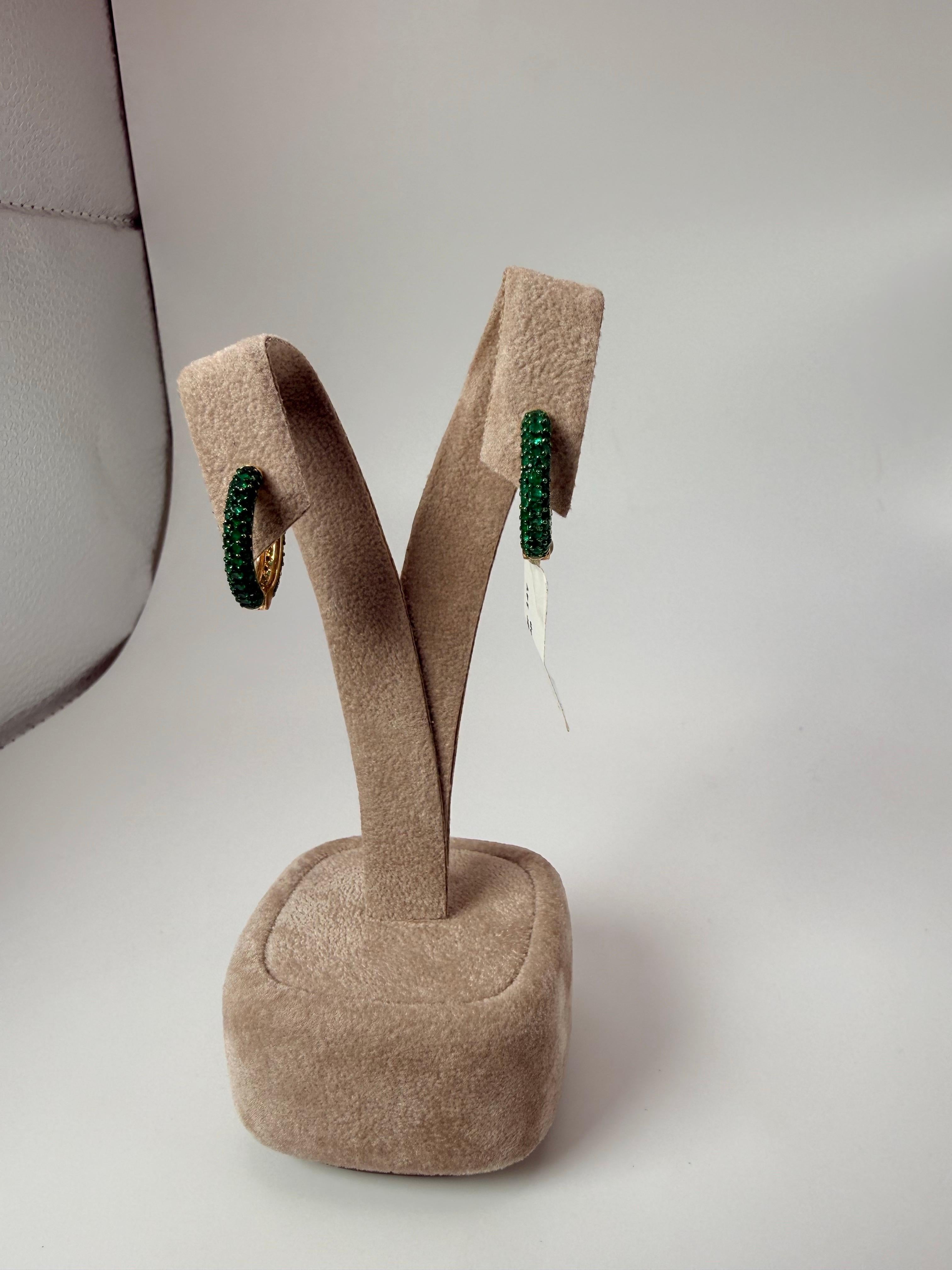 1,70 Karat Smaragd Reifchen 14KT Gold für Damen oder Herren im Angebot