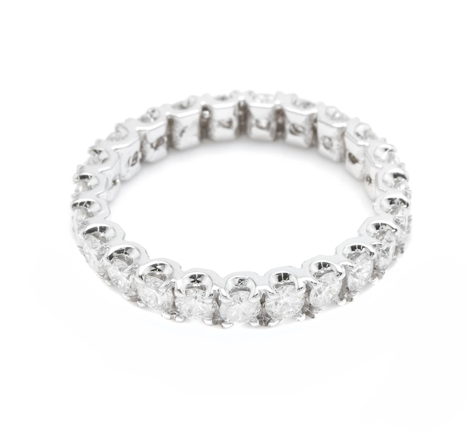 1,70 Karat natürlicher Diamant 14 Karat massiver Weißgold Ewigkeitsring (Rundschliff) im Angebot