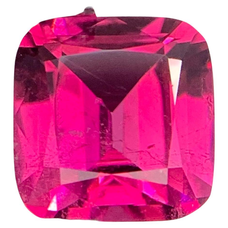 1.70 Carats Natural Loose Rubelite Tourmaline Gemstone en vente