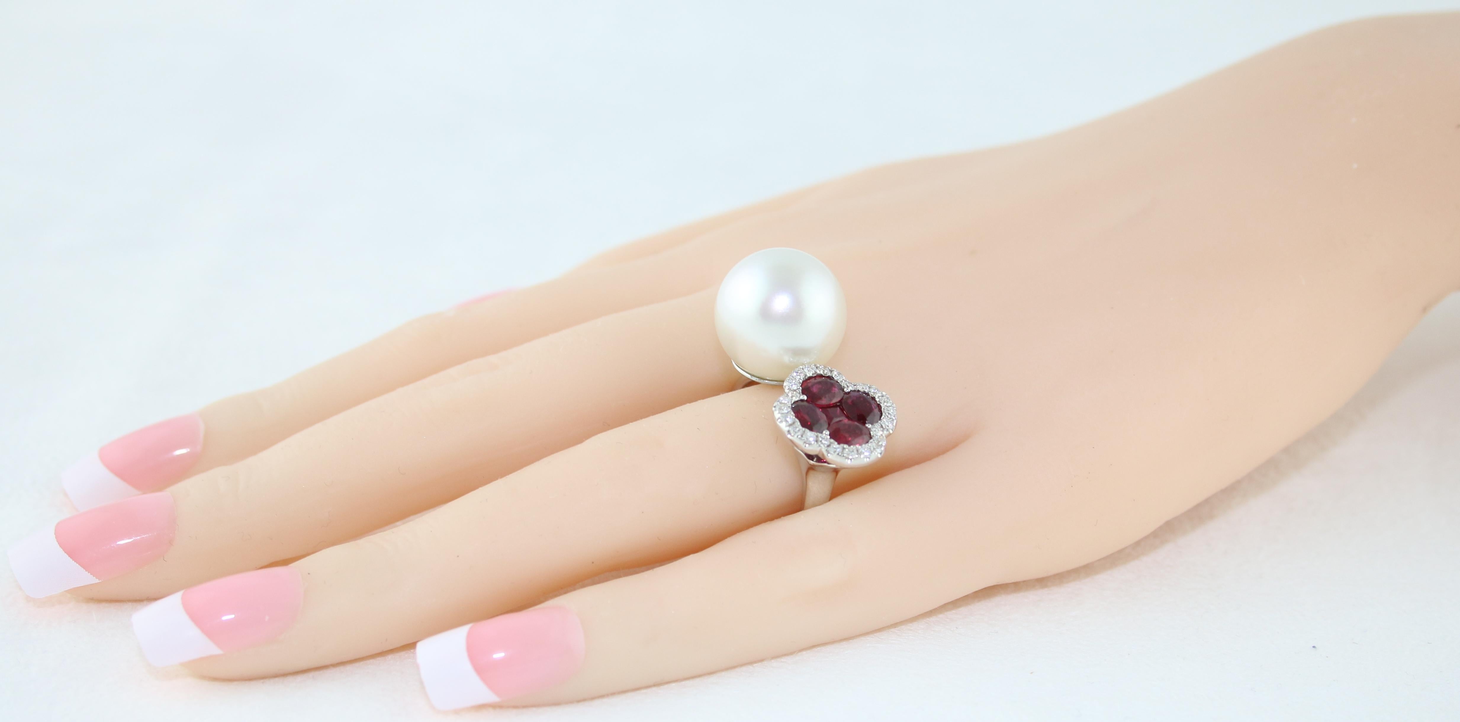 Women's 1.70 Carat Ruby and South Sea Pearl Between The Finger Diamond Gold Ring For Sale