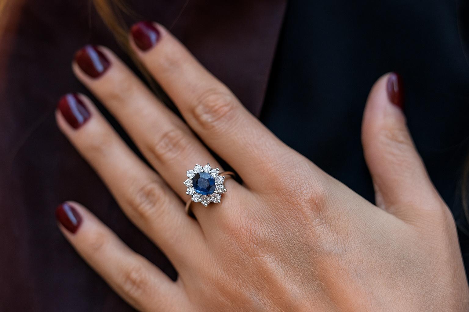 1,70 Karat Sri Lanka Natürlicher Saphir und Diamant Weißgoldring im Angebot 8