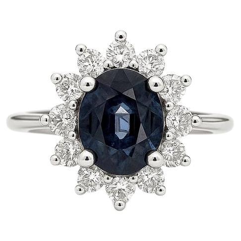 Anello in oro bianco con zaffiro naturale e diamante da 1,70 carati dello Sri Lanka