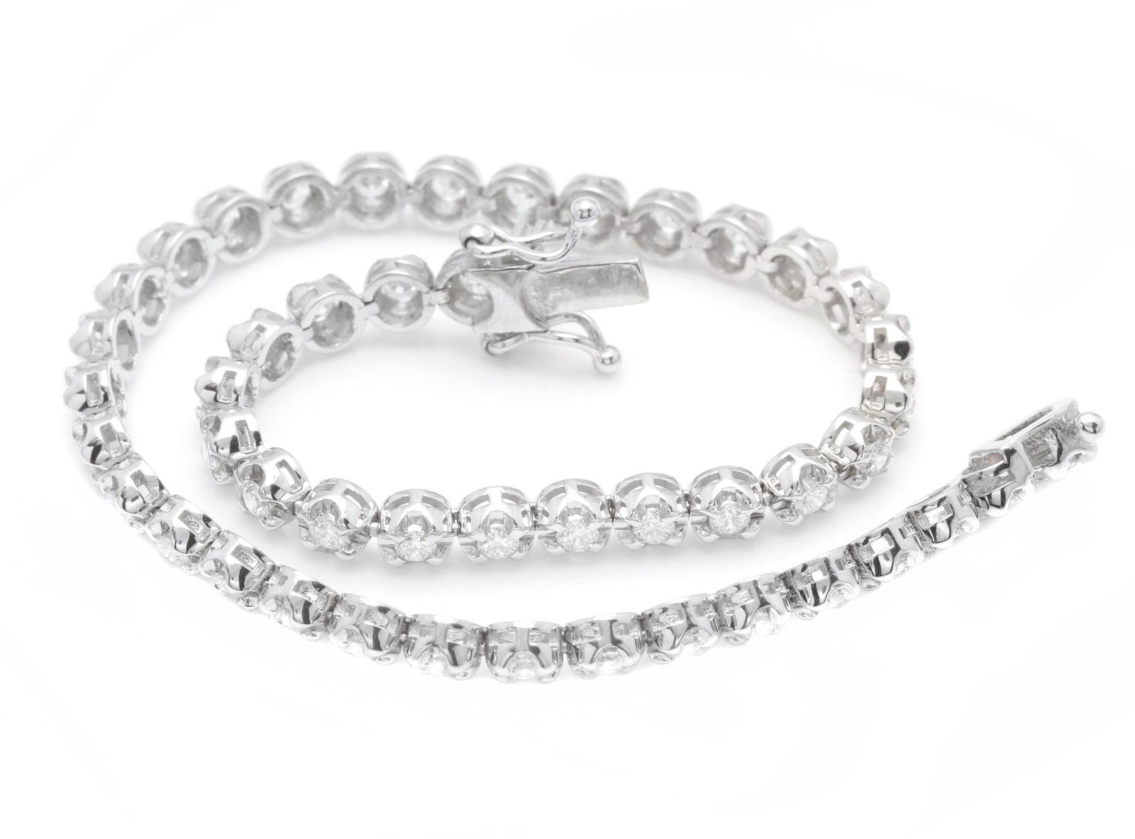 Round Cut 1.70 Carats Stunning Natural Diamond 14K Solid White Gold Bracelet For Sale