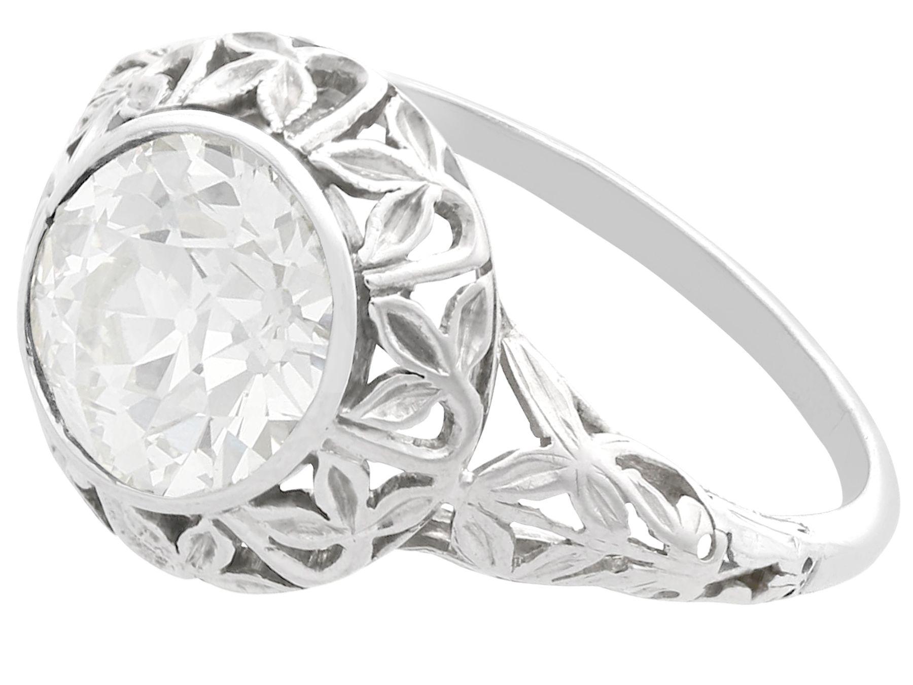 Old European Cut 1.70 Carat Diamond and 18 K White Gold Solitaire Ring, Antique circa 1910