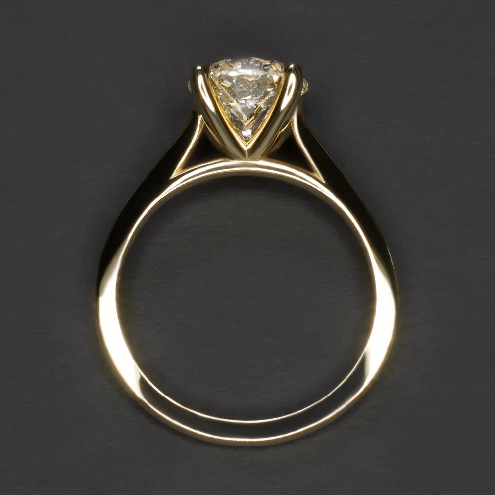 Round Cut 1.70 Ct GIA Cert Round Brilliant Cut Diamond Engagement Ring 18k Yellow Gold For Sale