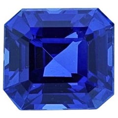 1.70-ct. Saphir bleu octogonal naturel et certifié non chauffé taillé en escalier