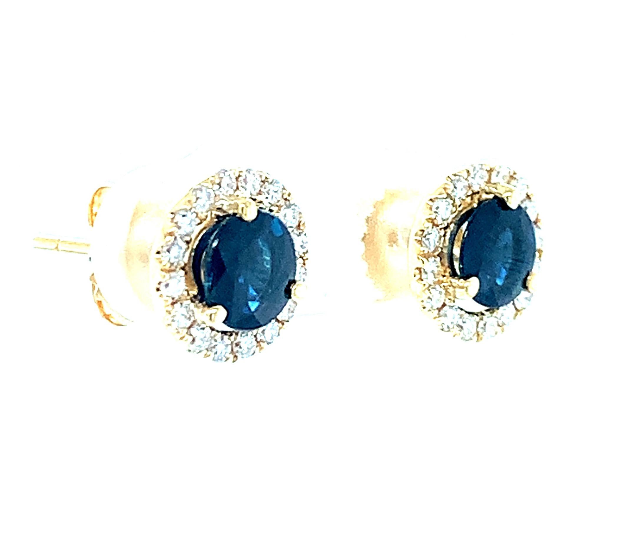 Artisan  Boucles d'oreilles saphir bleu et diamant en or jaune 18K en vente