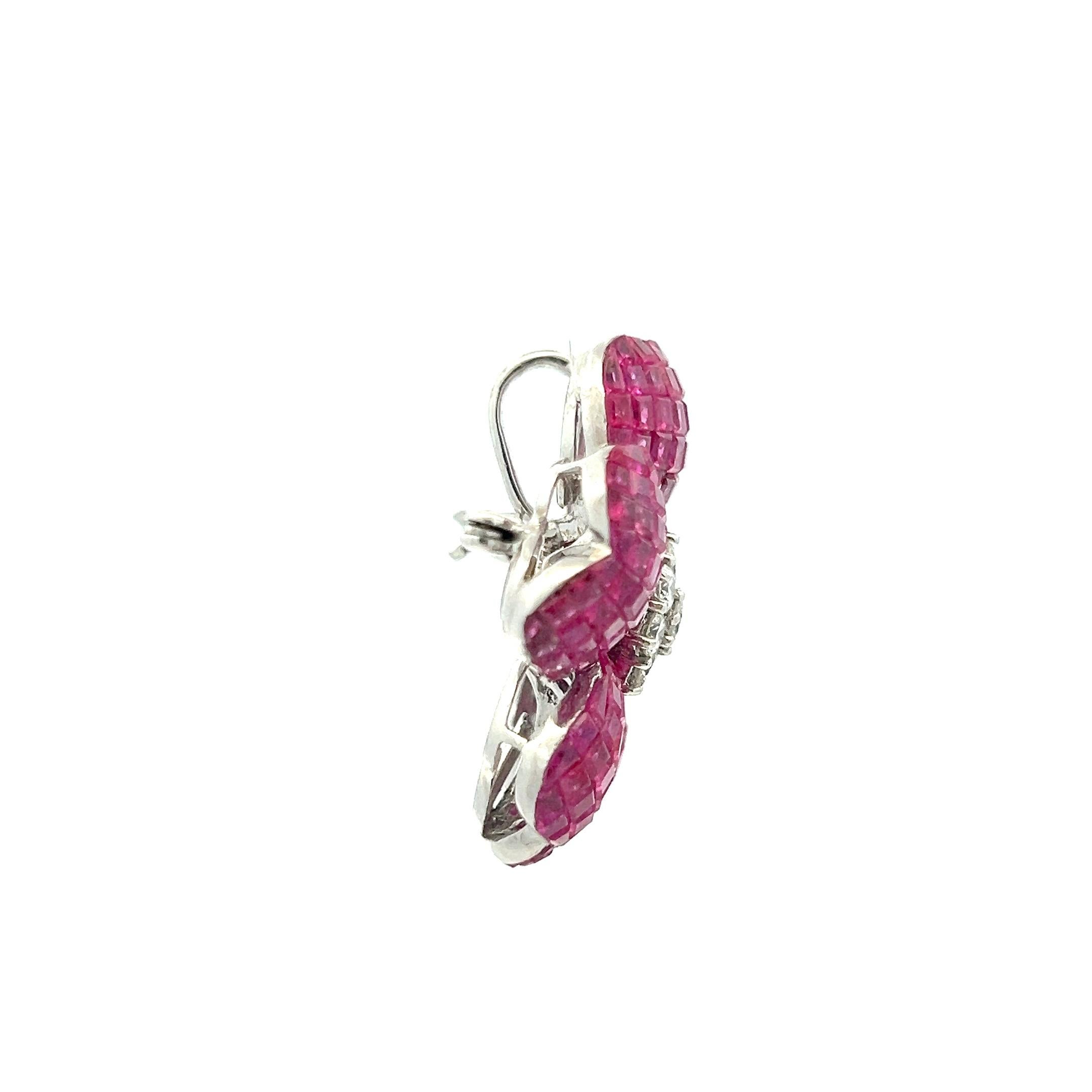 Title:
17.00 Carat Ruby 1.25 Carat Round Brilliant H VS Diamond 18 Karat White Gold Pin Brooch
Style:
Pin
Metal:
18 Karat White Gold
Gemstone 1:
1.25 Carat Diamond
Number of Stones:
8
Color:
H
Clarity:
VS
Shape:
Round Brilliant
Gemstone 2:
17 Carat