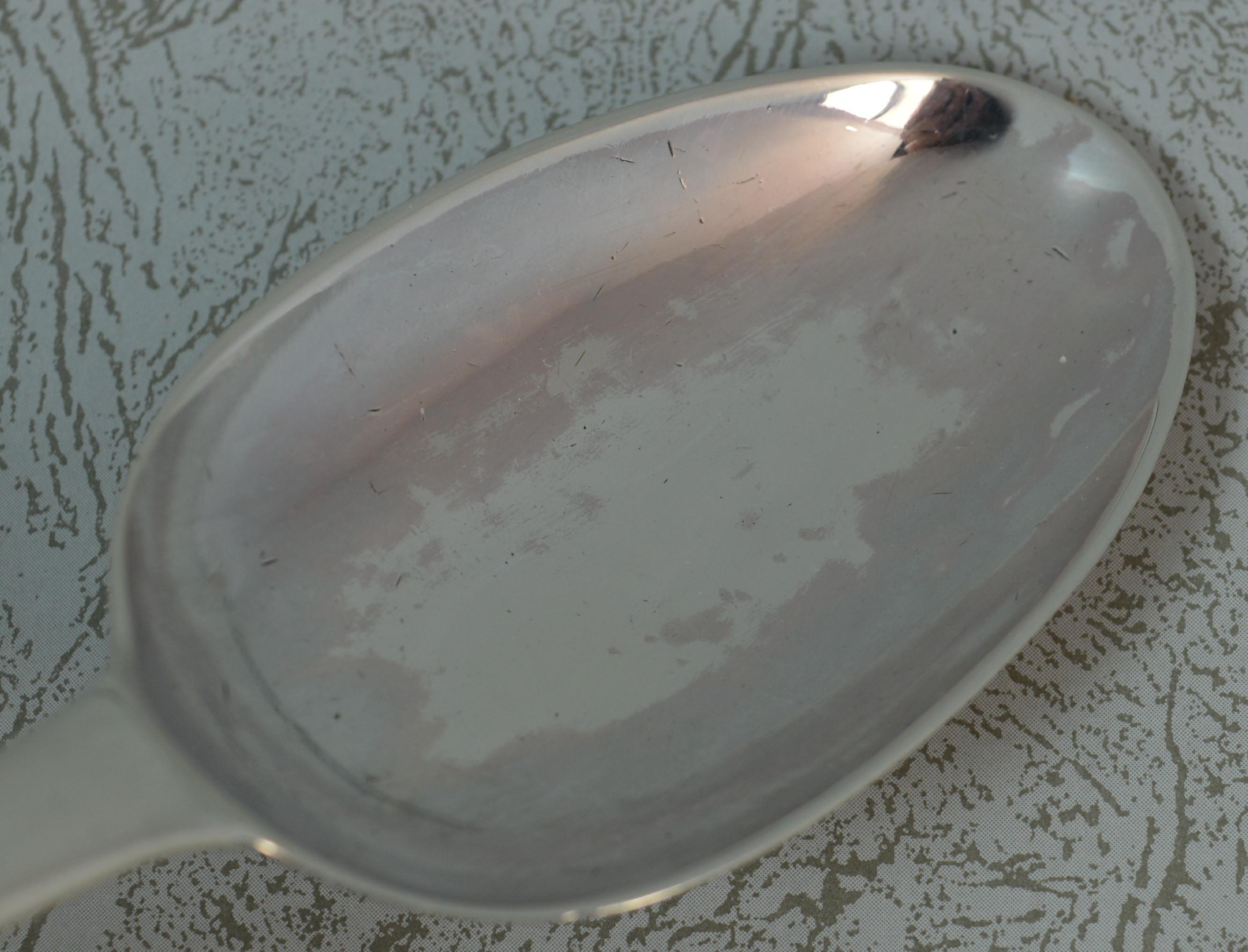 George I 1700 English Silver Rat Tail Trefid Table Spoon For Sale