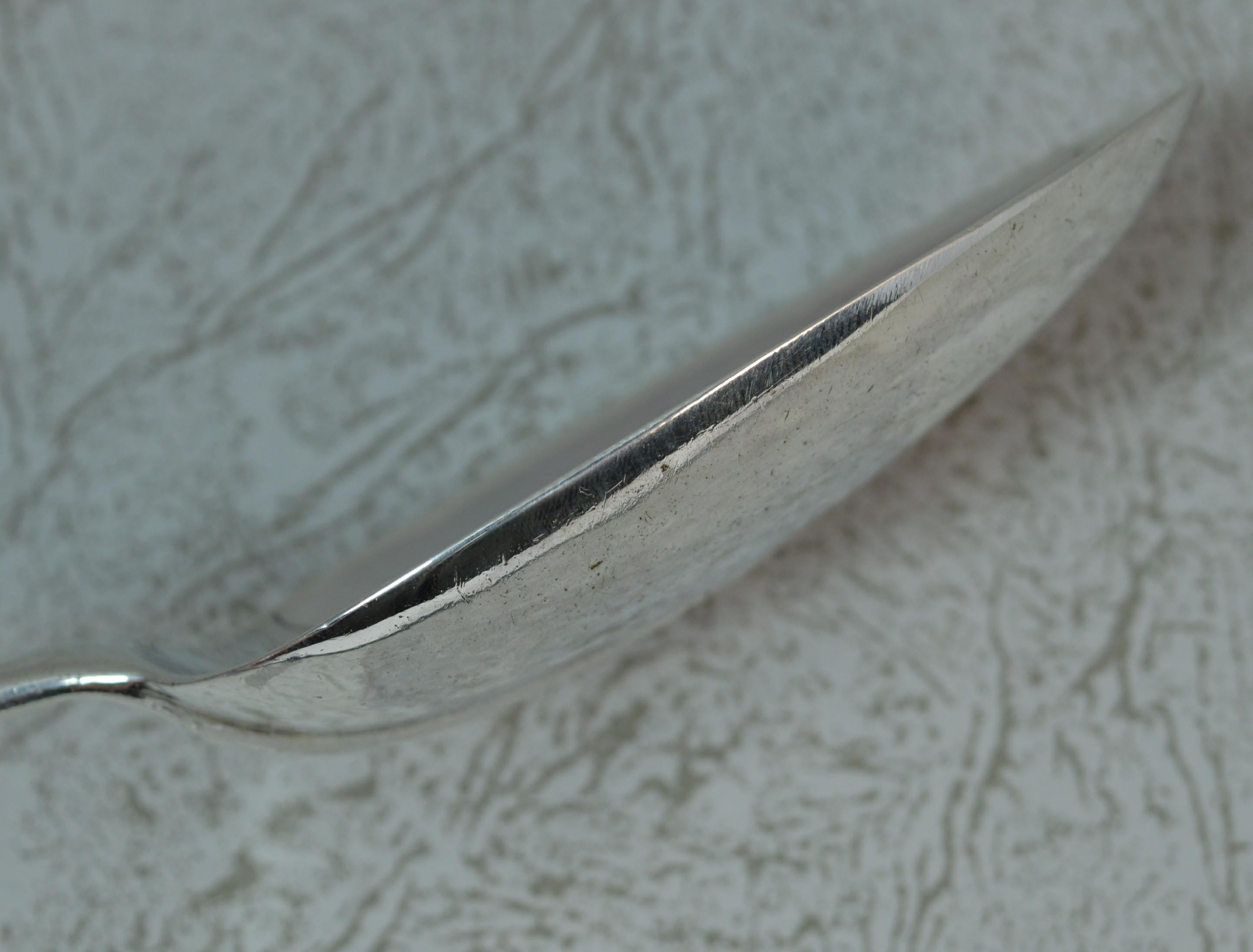 1700 English Silver Rat Tail Trefid Table Spoon In Good Condition For Sale In St Helens, GB