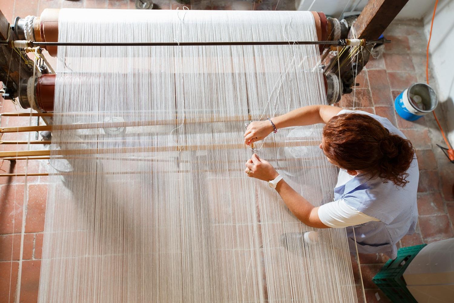XVIIIe siècle Brocart tissé à la main en tissu 1700 à motif Oberdan, Florence, Italie en vente