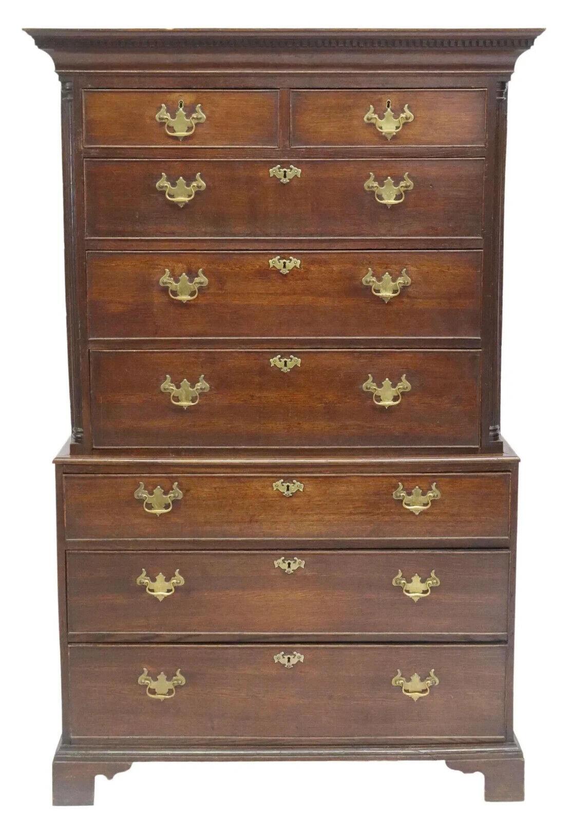 Gorgeous antique chest-on-chest, english georgian period, oak, cornice, 8 drawers, 1700s, 18th century!! This chest has multiple drawers for lots of storage
English Georgian period oak chest-on-chest, late 18th/ early 19th century, cornice with