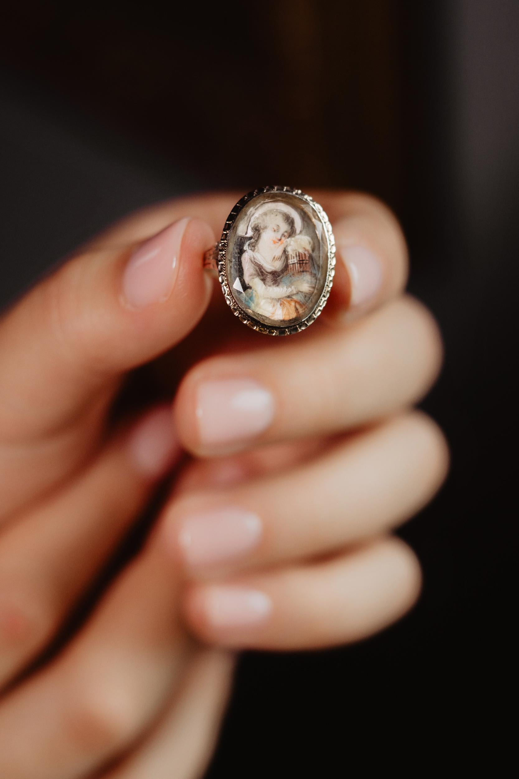 1700s Antique Georgian Era Miniature Ring, Handmade Painting Girl with Bird Cage In Excellent Condition For Sale In Rottedam, NL