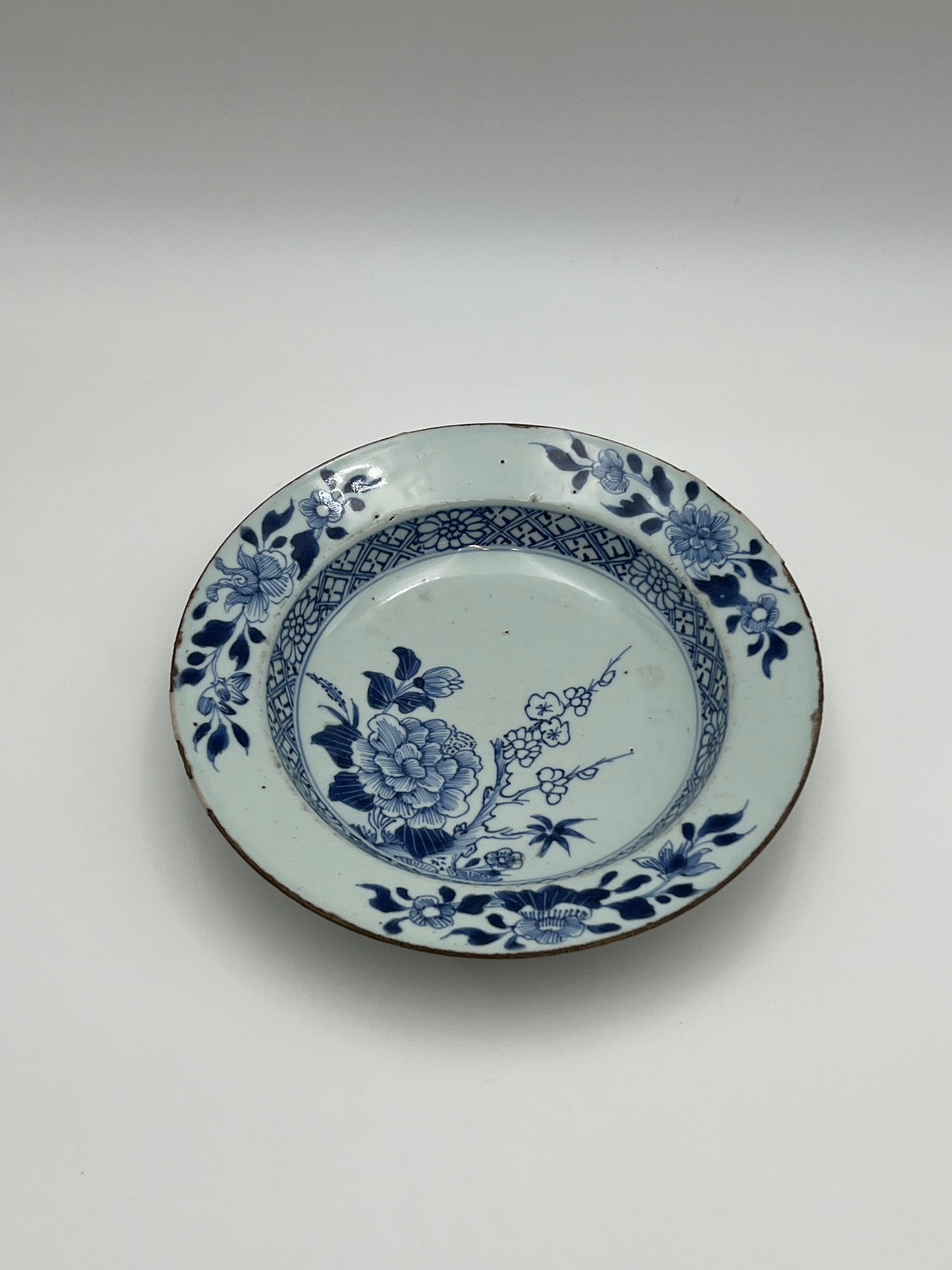 1700s Chinese Blue and White Porcelain Plate For Sale 10