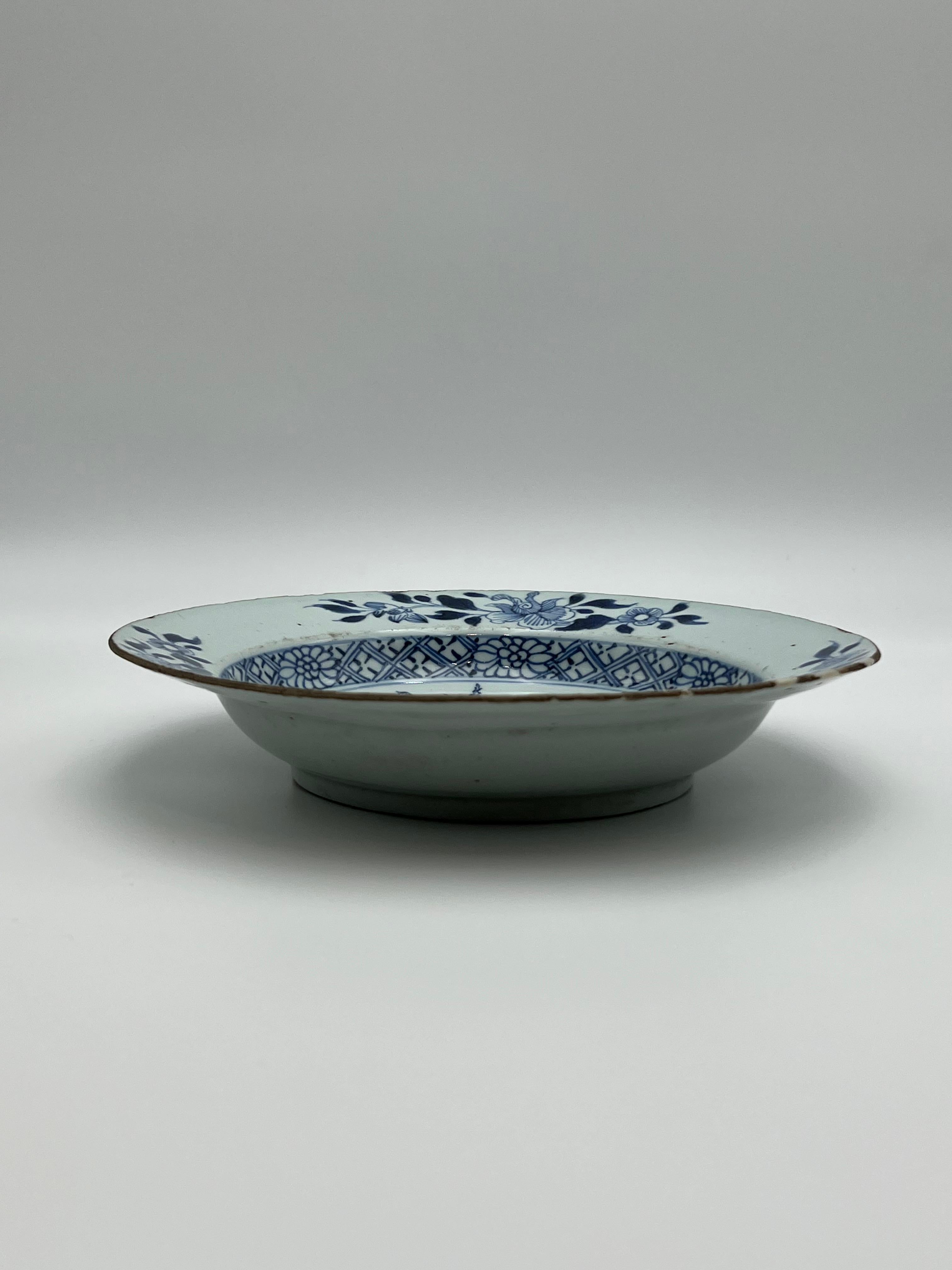 1700s Chinese Blue and White Porcelain Plate For Sale 12