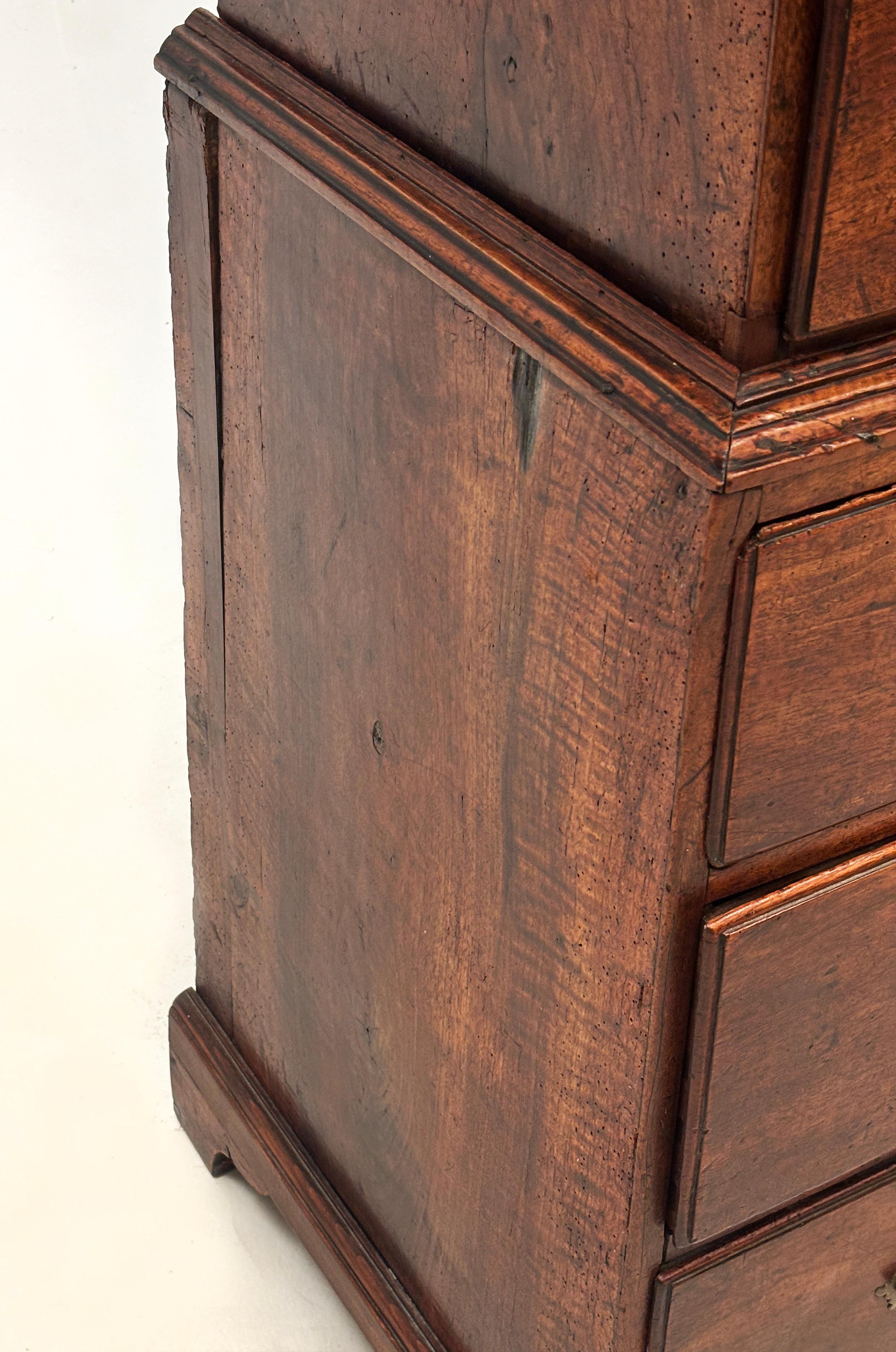 18th Century and Earlier 1700's English George II Walnut Chest of Drawers (2 pc.) For Sale