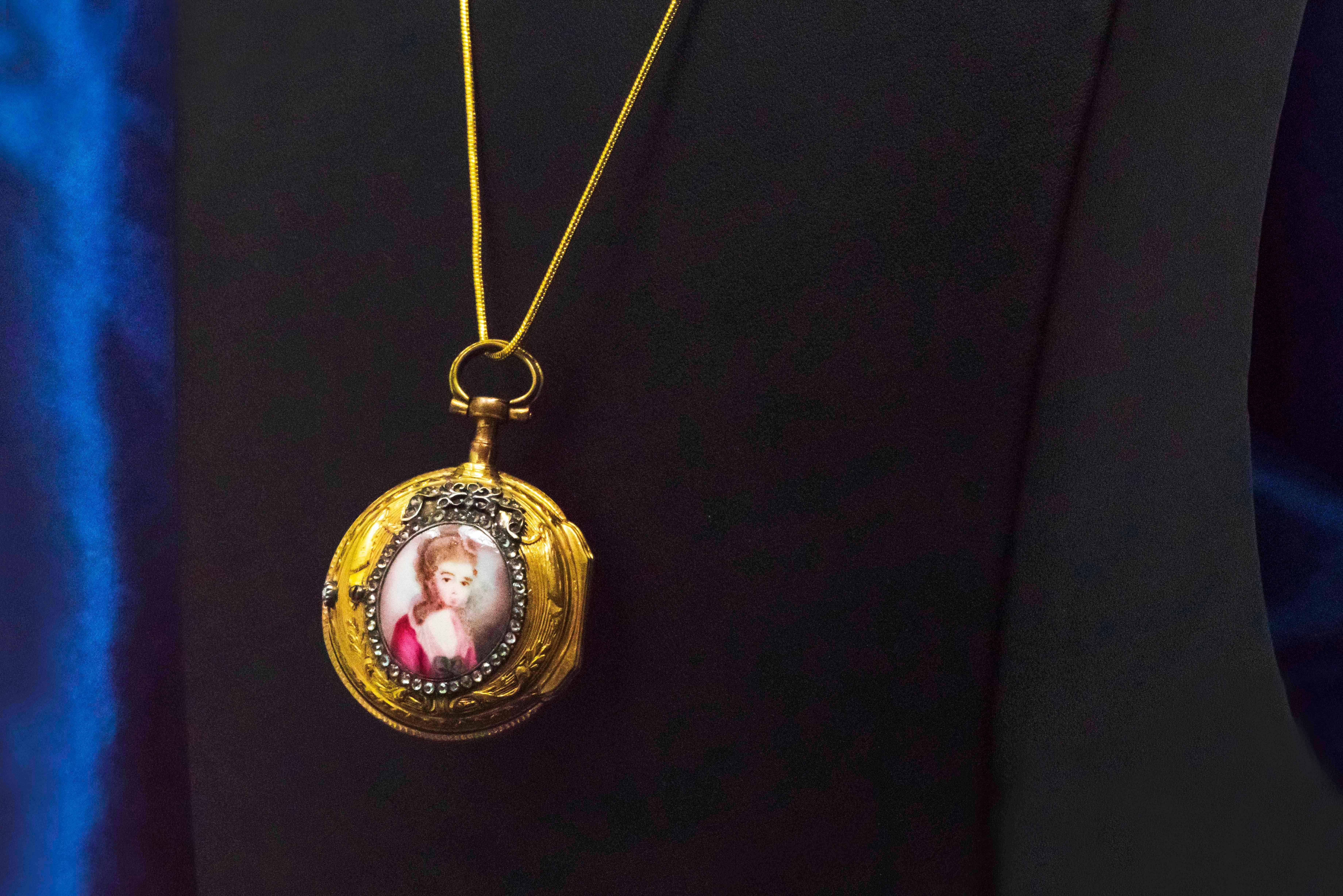 1700s French Leroy 18kt Gold, Diamond, & Enamel Royal Lady Motif Pendant Watch 11