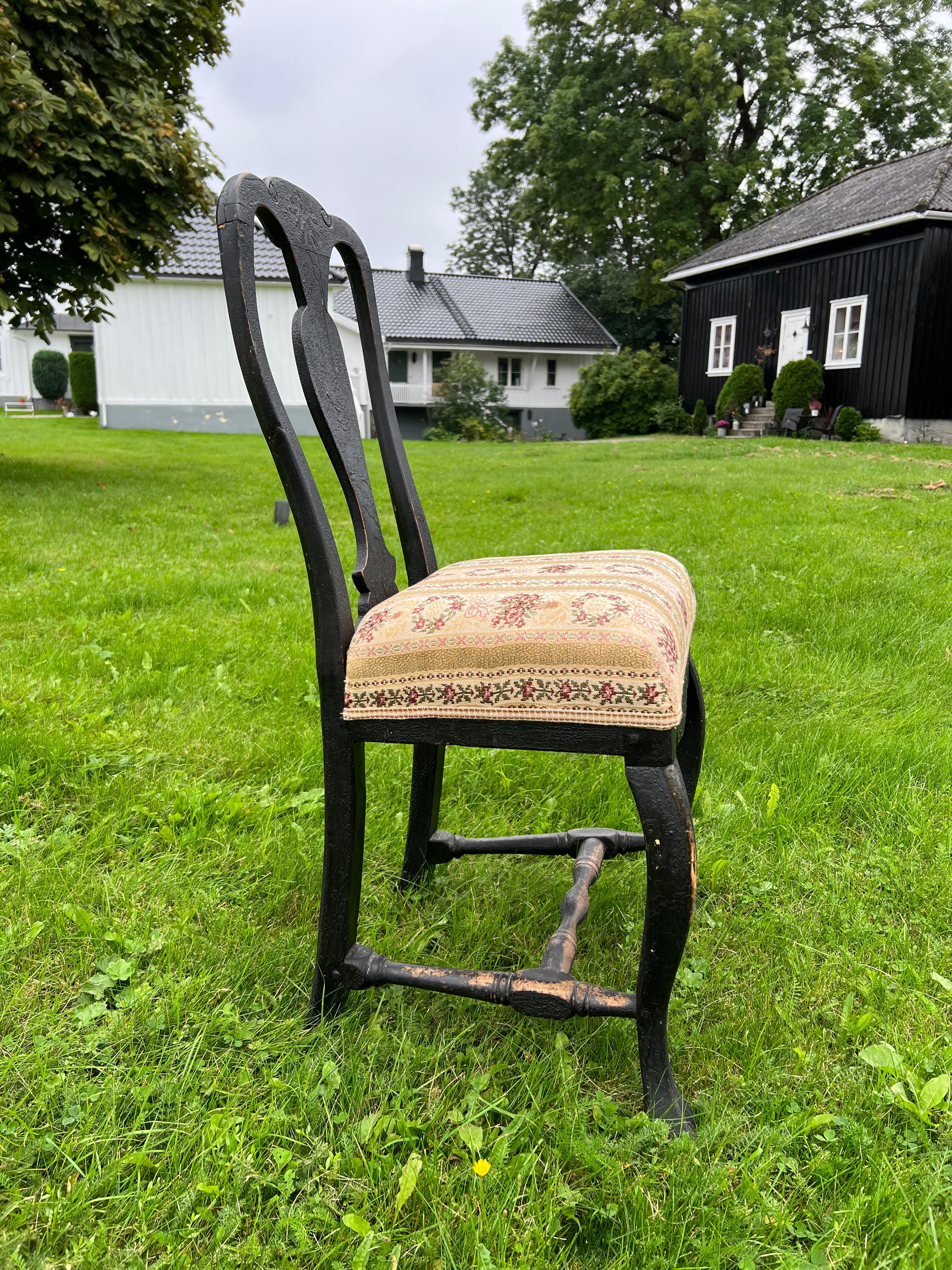 Norvegese Sedia in pino del 1700 in stile rococò del contadino norvegese in vendita