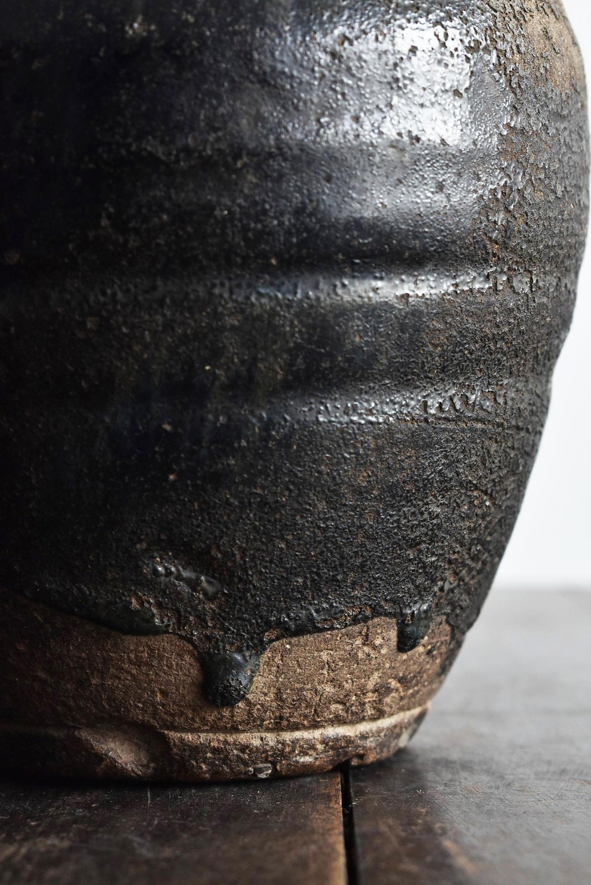 18th Century and Earlier 1700s Old Japanese Pottery Kurosatsuma Pot 'Satsuma ware' Tsubo