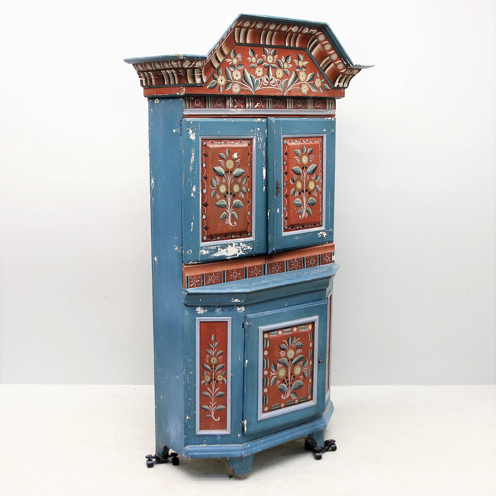 Gustavian 1700s Painted Folklore Cabinet