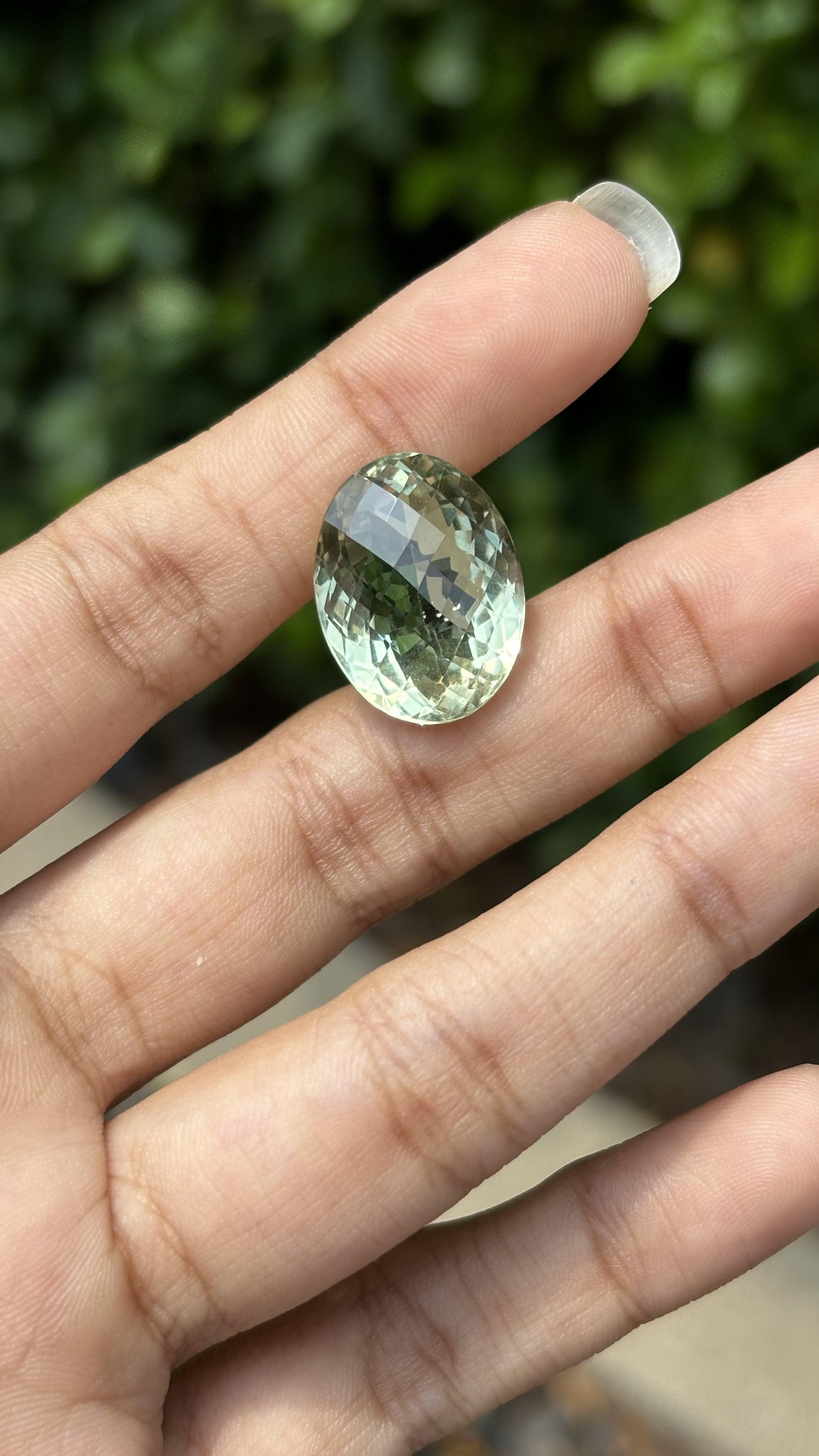 Women's or Men's 17.01 Carat Green Quartz Stone For Sale