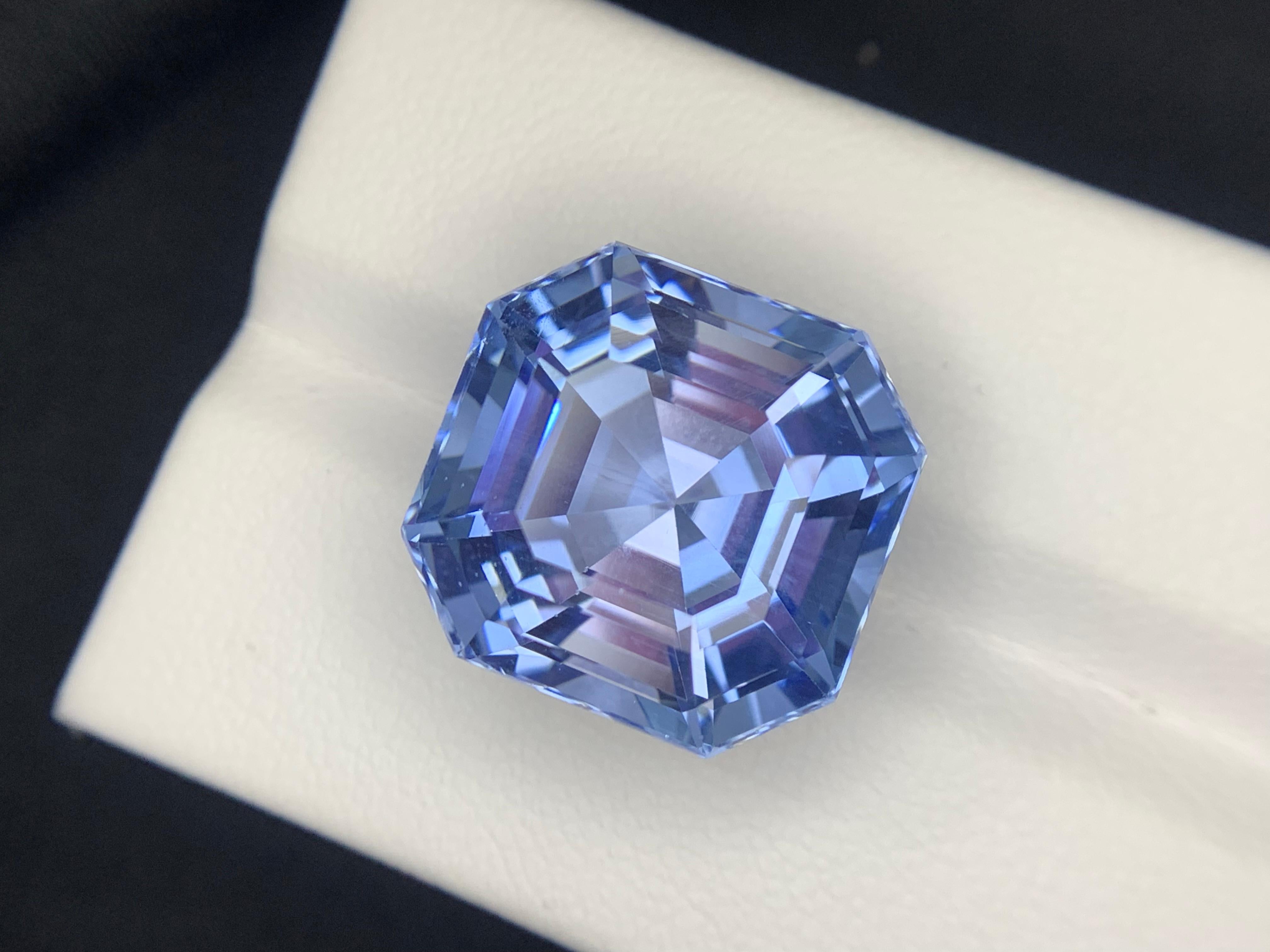 17.01 Carats Certified Natural Aquamarine Goshenite Gemstone Asscher Cut For Sale 5