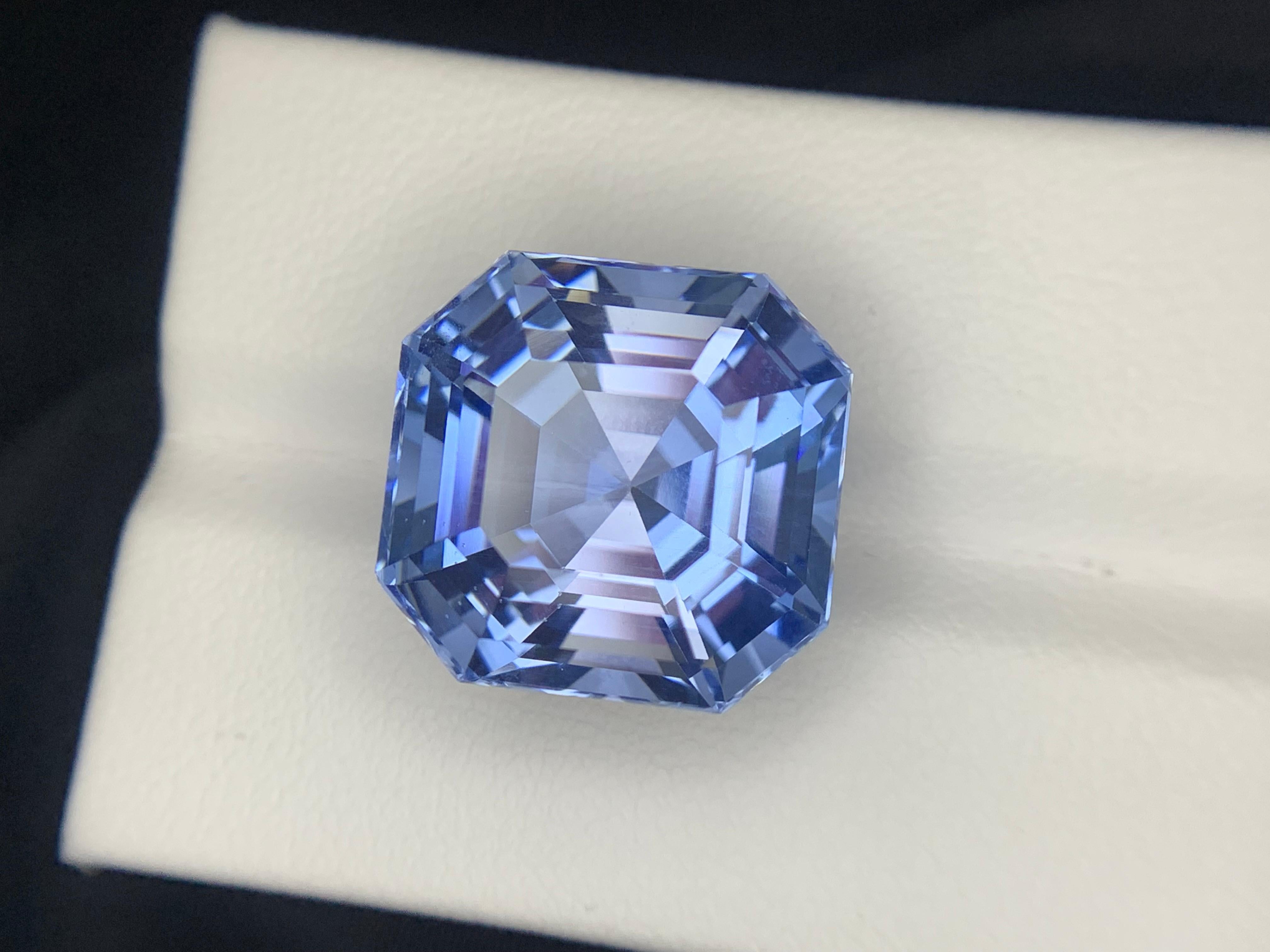 Women's or Men's 17.01 Carats Certified Natural Aquamarine Goshenite Gemstone Asscher Cut For Sale