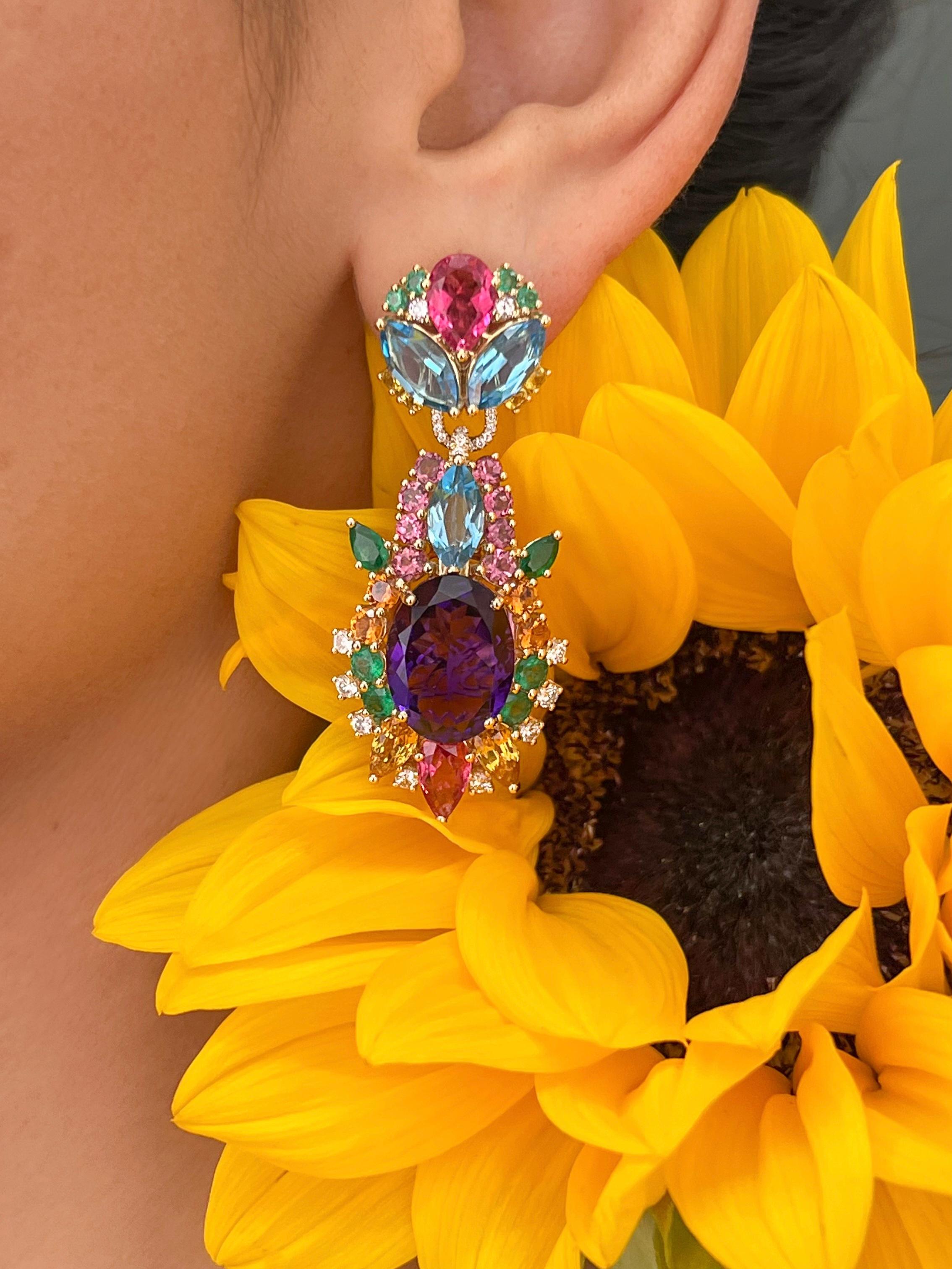 De las mujeres Pendientes de amatista de 17,04 quilates con diamante, esmeralda y turmalina en forma de estrella en venta