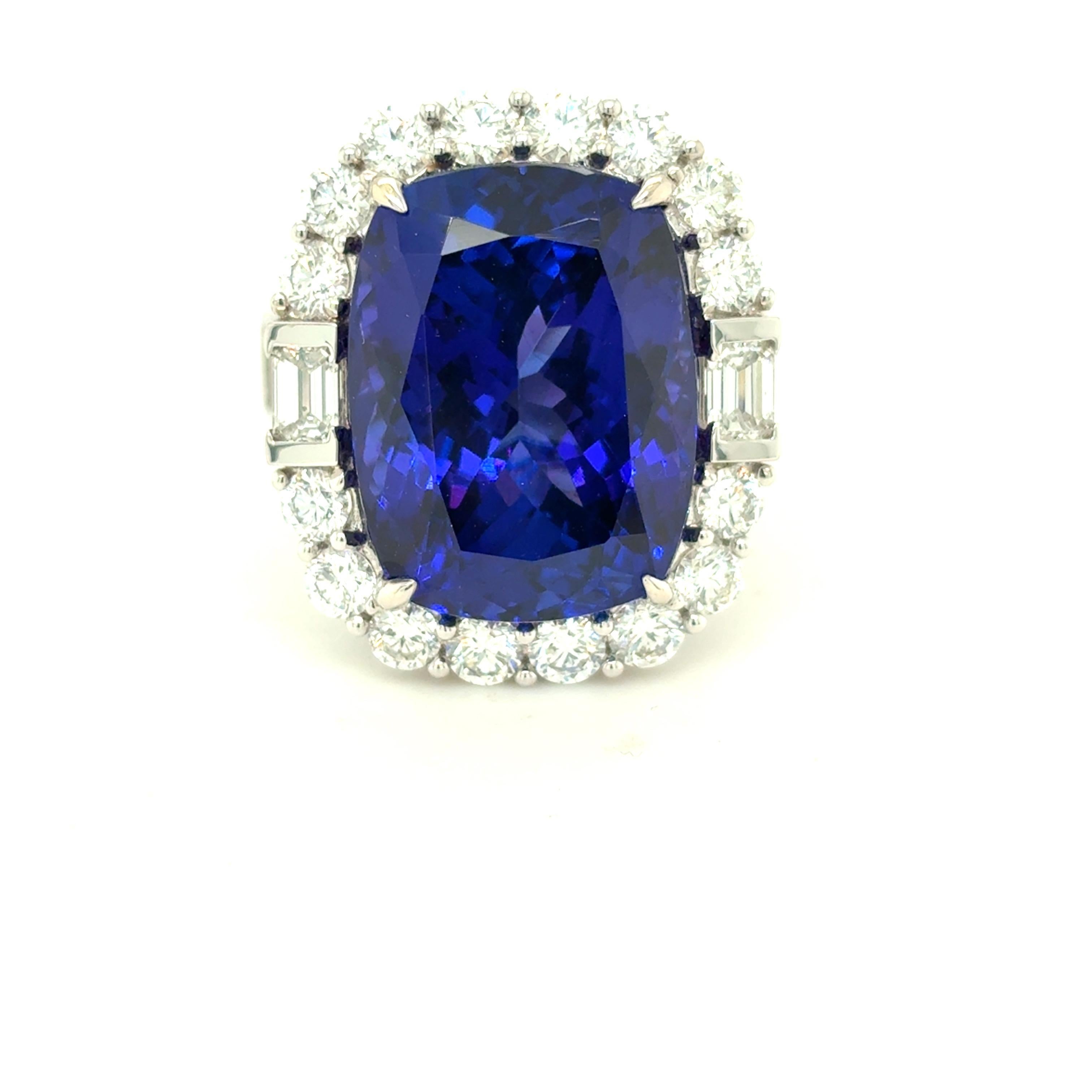 17,09 Karat Cushion Cut Tansanit Diamant Cocktail Ring (Kissenschliff) im Angebot