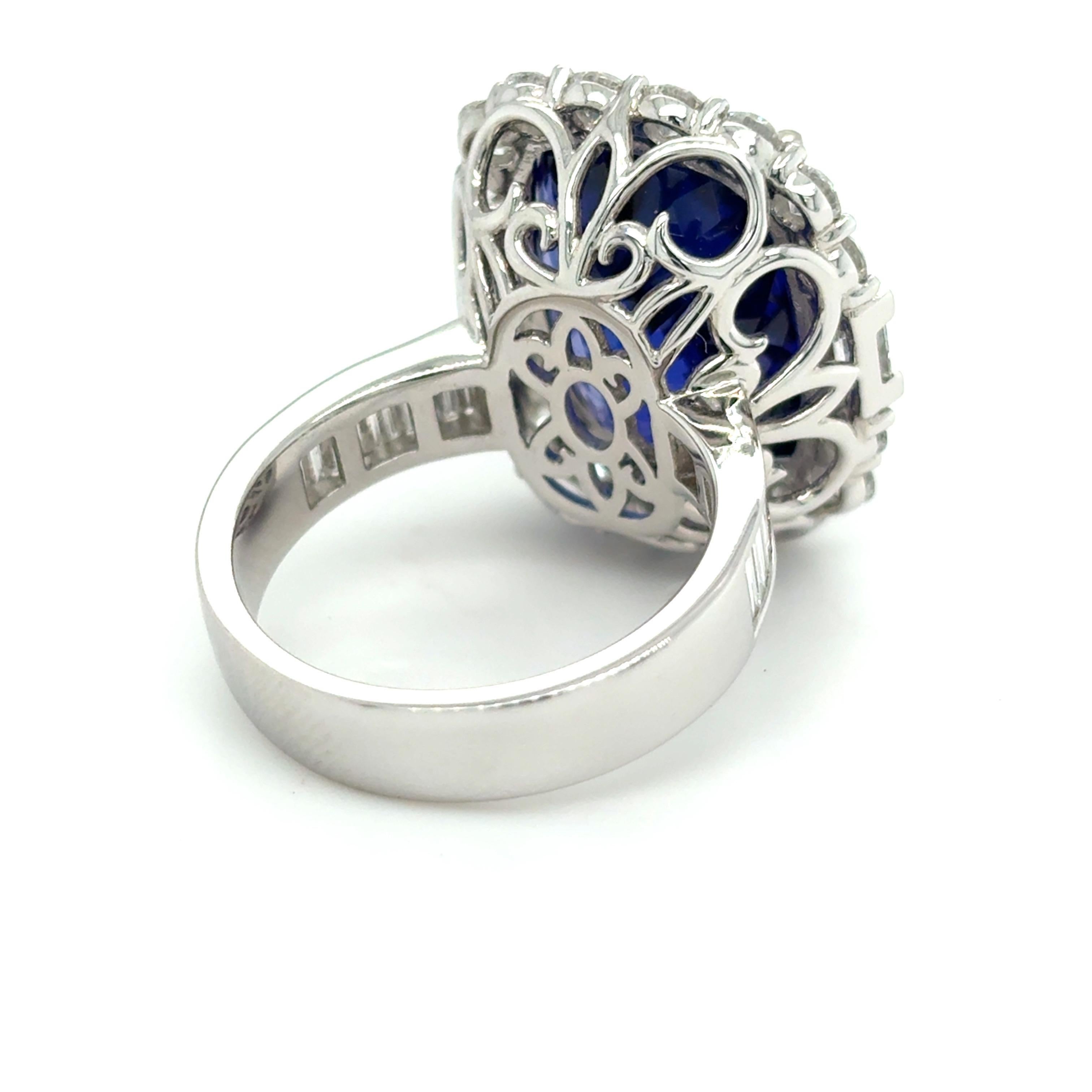 17,09 Karat Cushion Cut Tansanit Diamant Cocktail Ring im Angebot 2