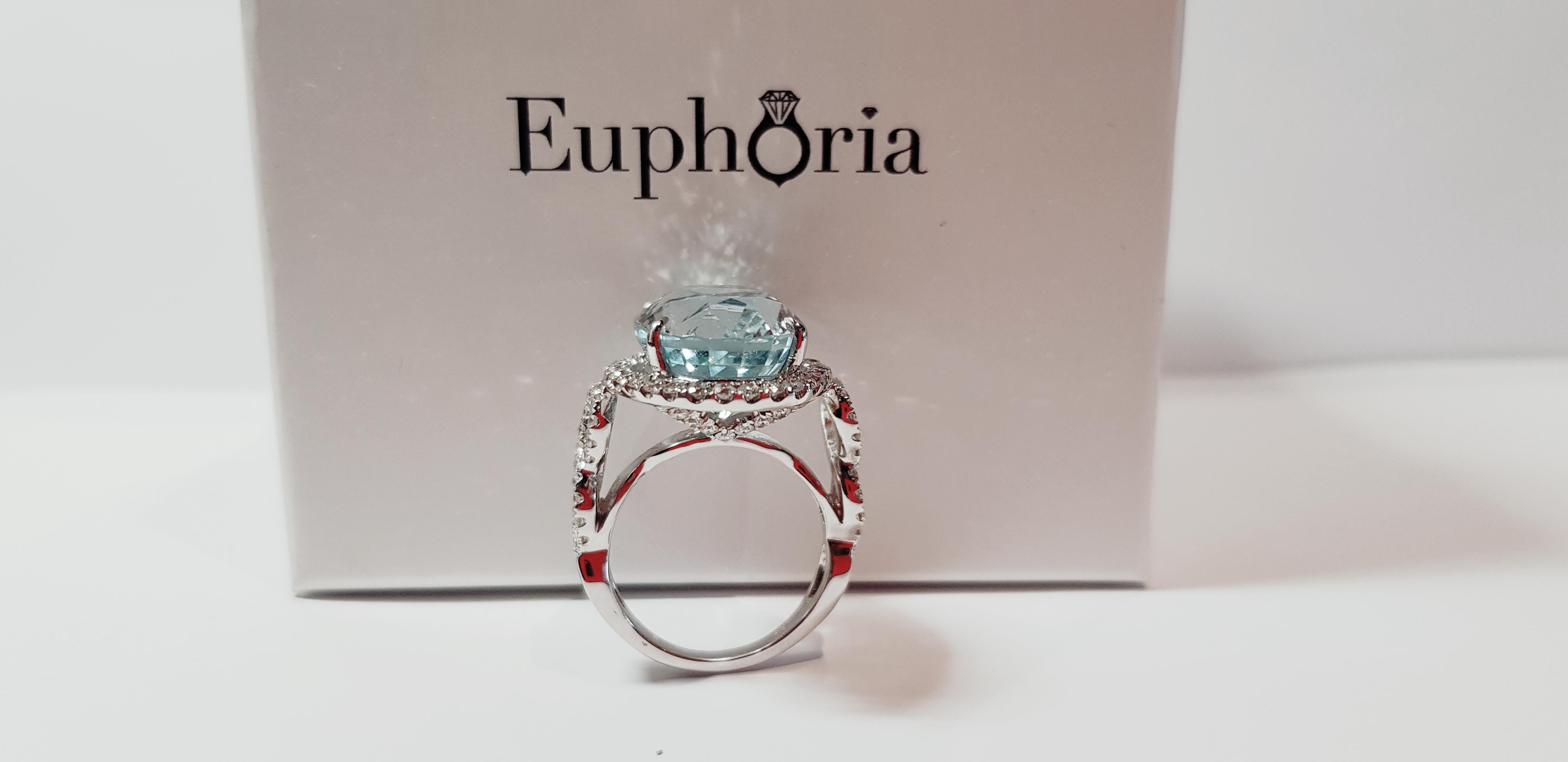 Oval Cut 17.09ct Aquamarine Diamond Cocktail Ring For Sale