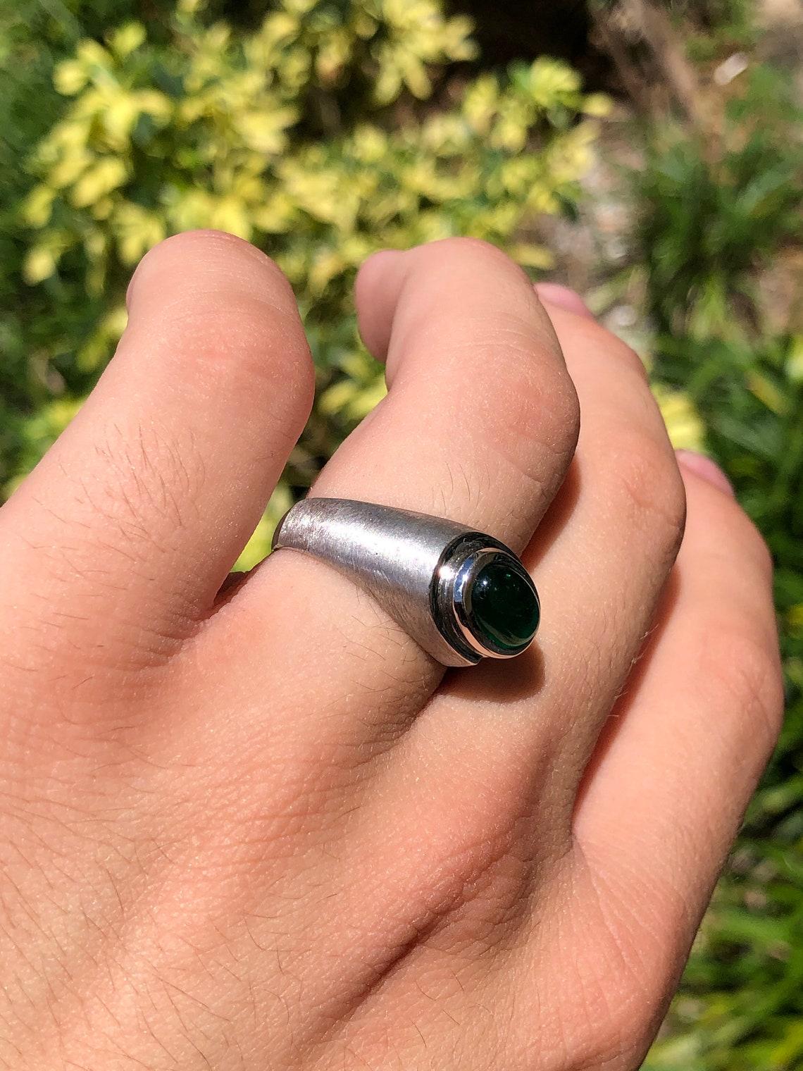 men's emerald cabochon ring