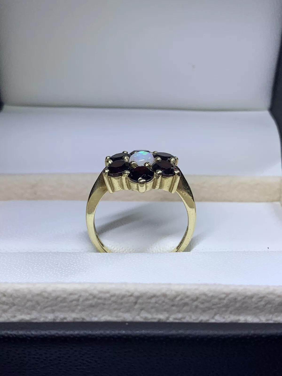 1.70ct Garnet opal engagement ring in 9ct yellow gold. For Sale 1