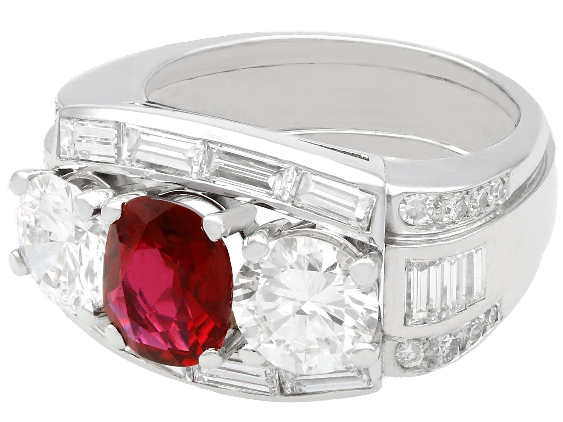 Taille coussin Bague cocktail en platine avec rubis Siam de 1,70 carat et diamant de 3,02 carats en vente