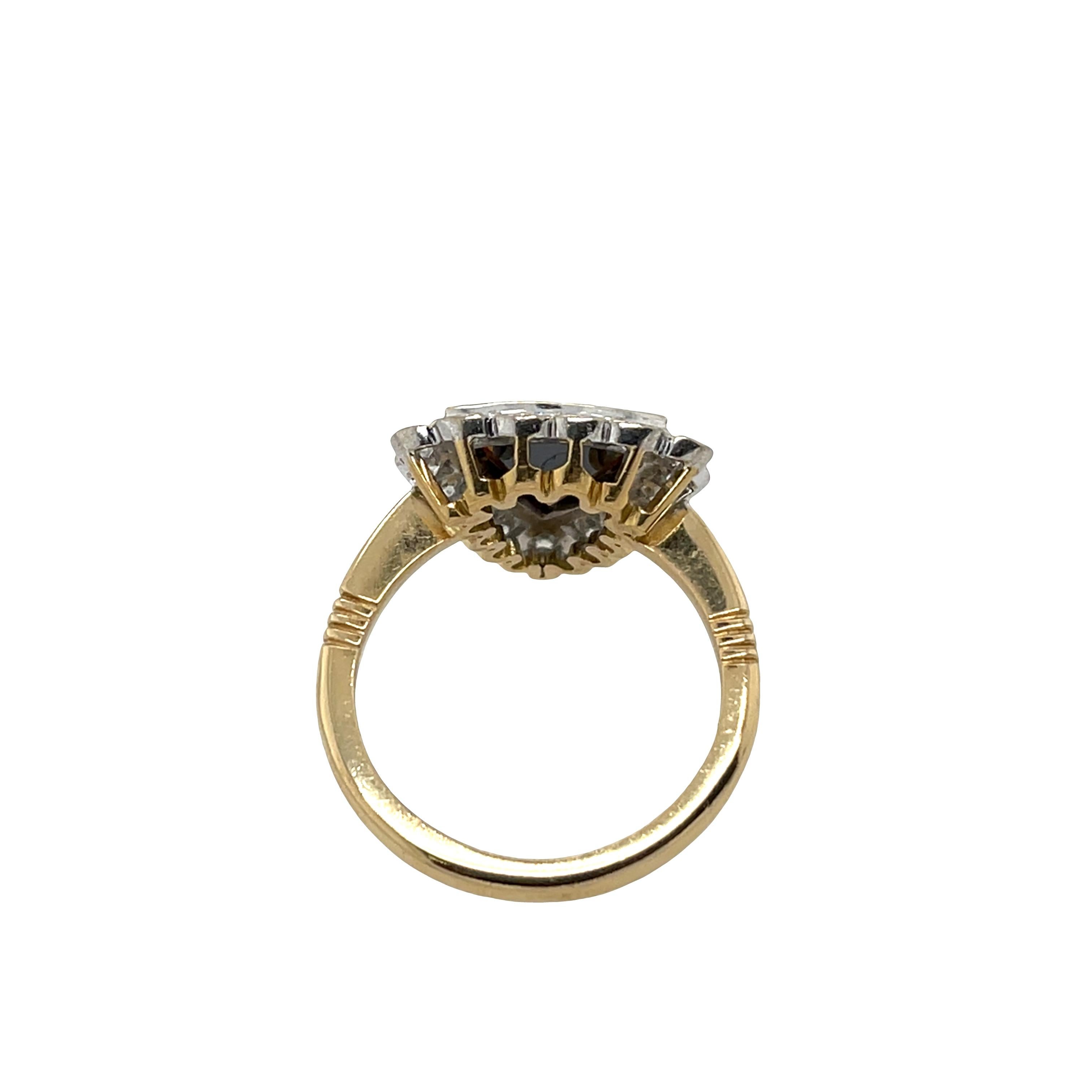 Bague en or jaune et blanc 18ct avec diamant triangulaire orange brun et halo de 1,70ct en vente 2