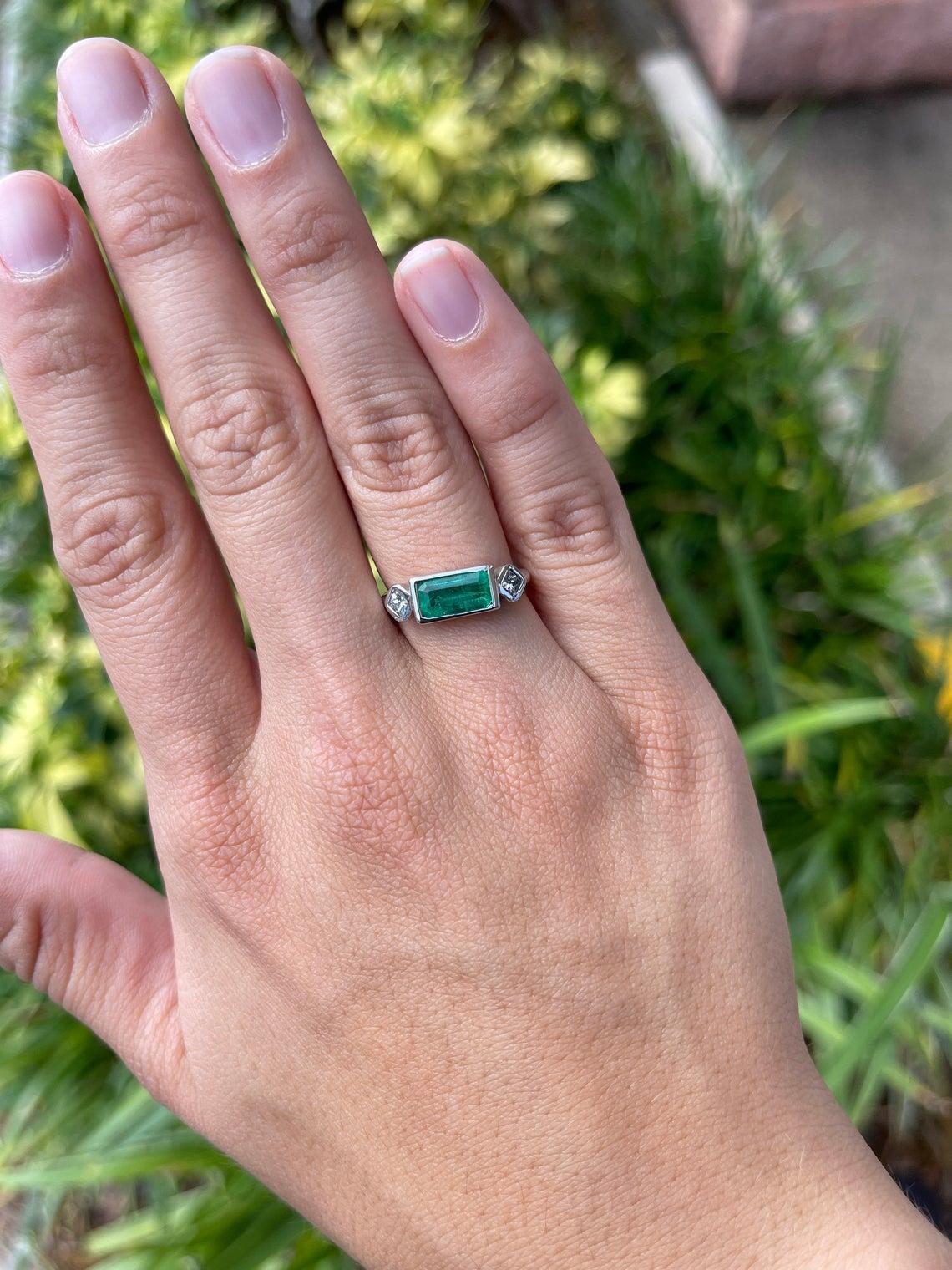 halle berry emerald ring