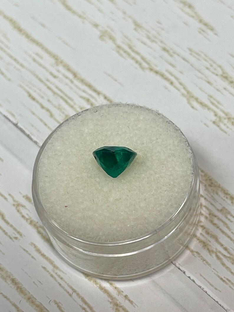Women's 1.71 Carat 8x8 Dark Muzo Green Colombian Emerald - Cushion Cut Genuine May Gem For Sale
