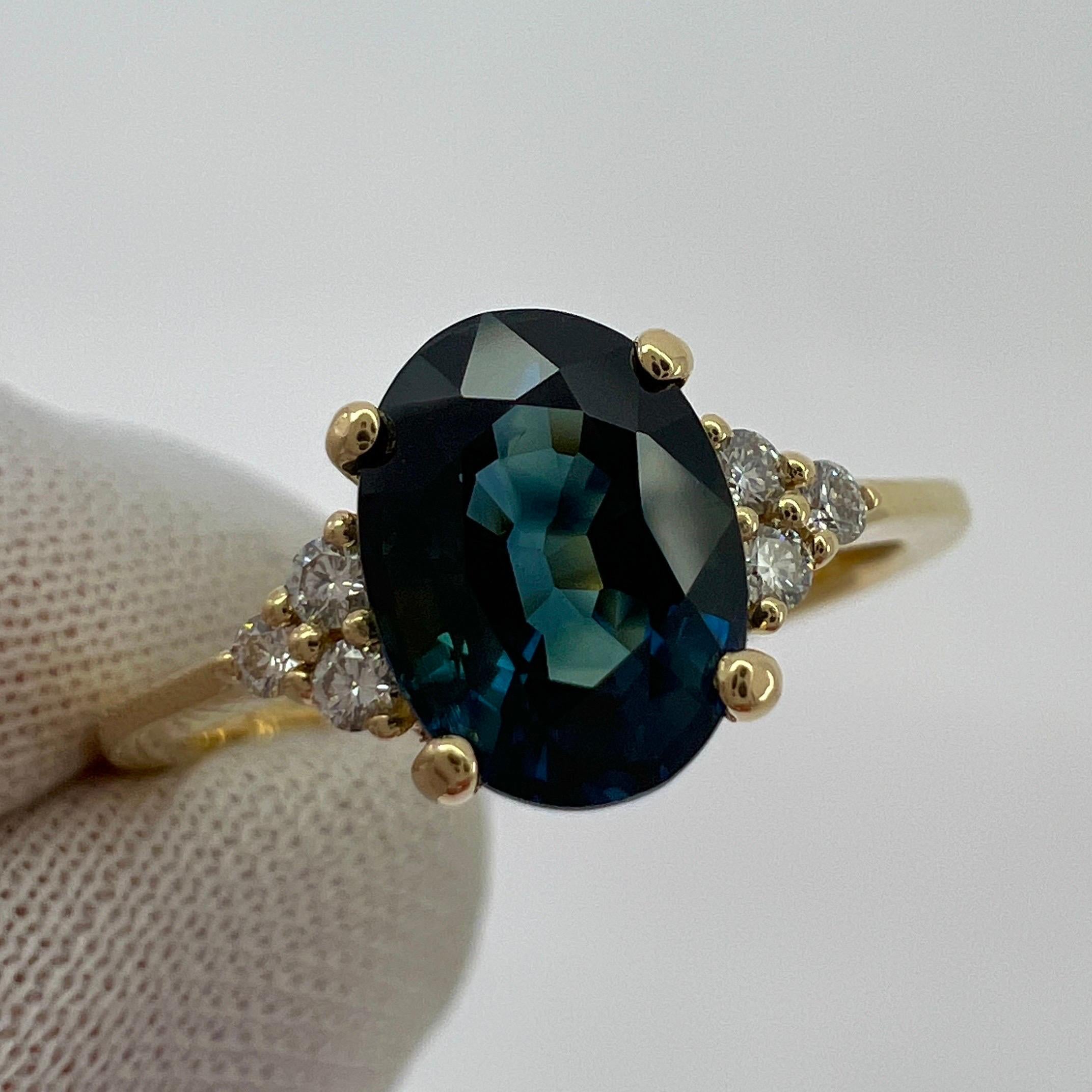 Women's or Men's 1.71 Carat Deep Teal Blue Oval Cut Sapphire & Diamond 18k Yellow Gold Ring