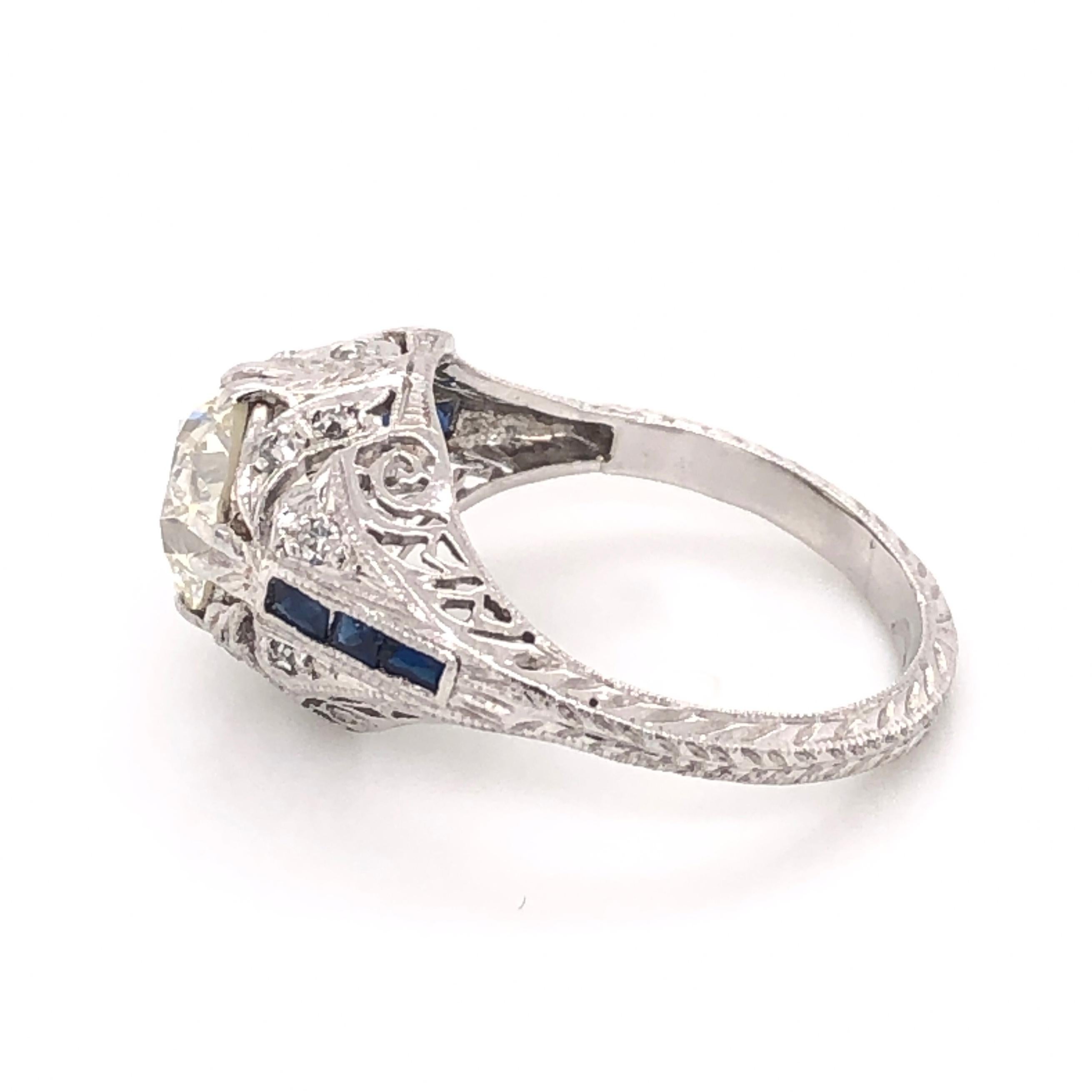 1.71 Carat Diamond Platinum Art Deco Style Cocktail Ring Fine Estate Jewelry In Excellent Condition In Montreal, QC