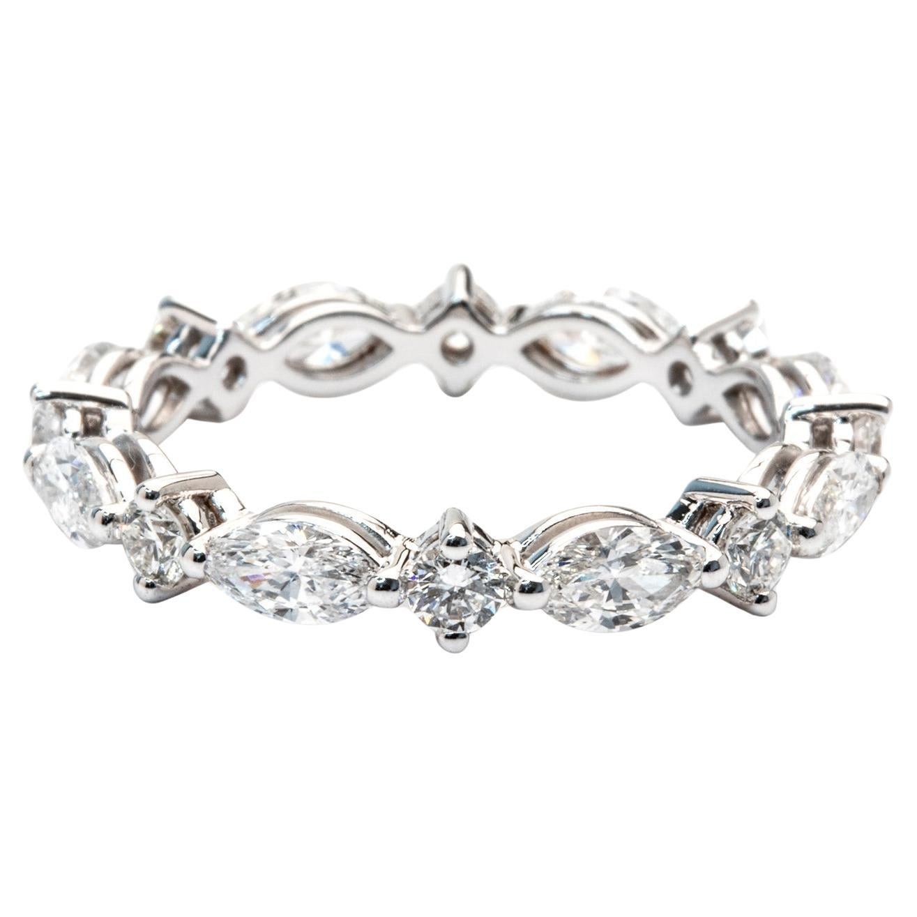 1.71 Carat E-F VS Diamonds 18K White Gold Princess Caravel Eternity Band Ring For Sale