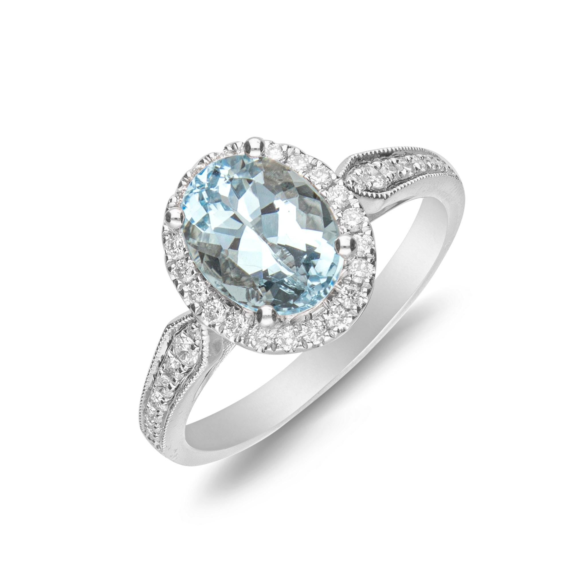 1.71 Carat Oval-Cut Aquamarine Diamond Accents 14K White Gold Ring In New Condition For Sale In New York, NY