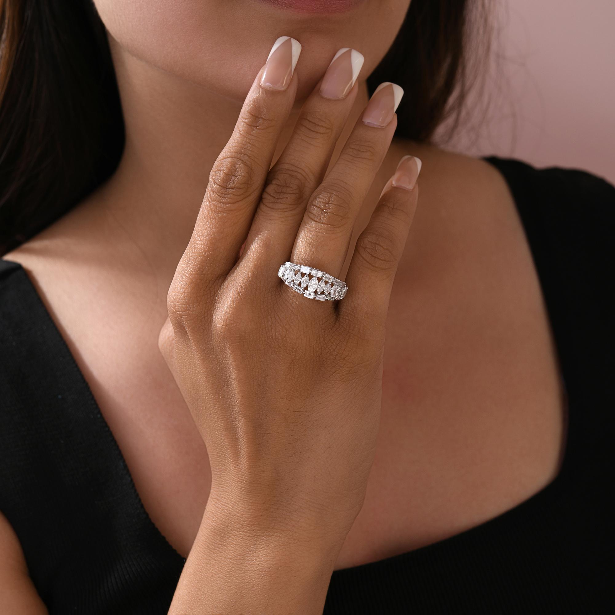 1,71 Karat SI/H Marquise Smaragdschliff Diamantring 18 Karat Weißgold Schmuck (Art déco) im Angebot