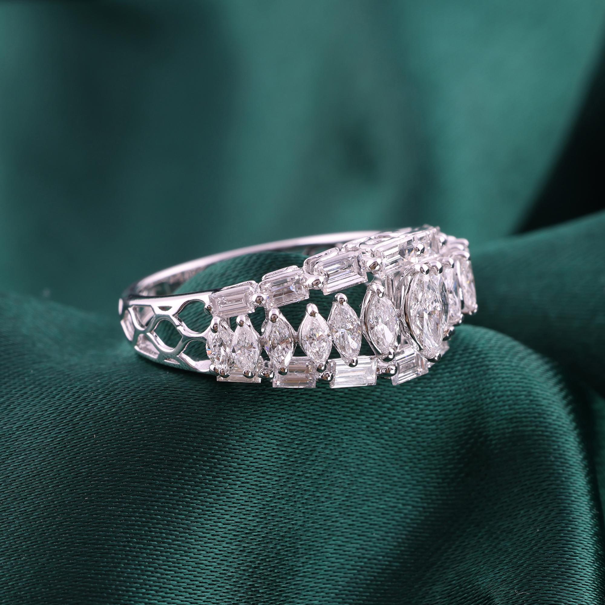 1,71 Karat SI/H Marquise Smaragdschliff Diamantring 18 Karat Weißgold Schmuck im Zustand „Neu“ im Angebot in Diera, AE